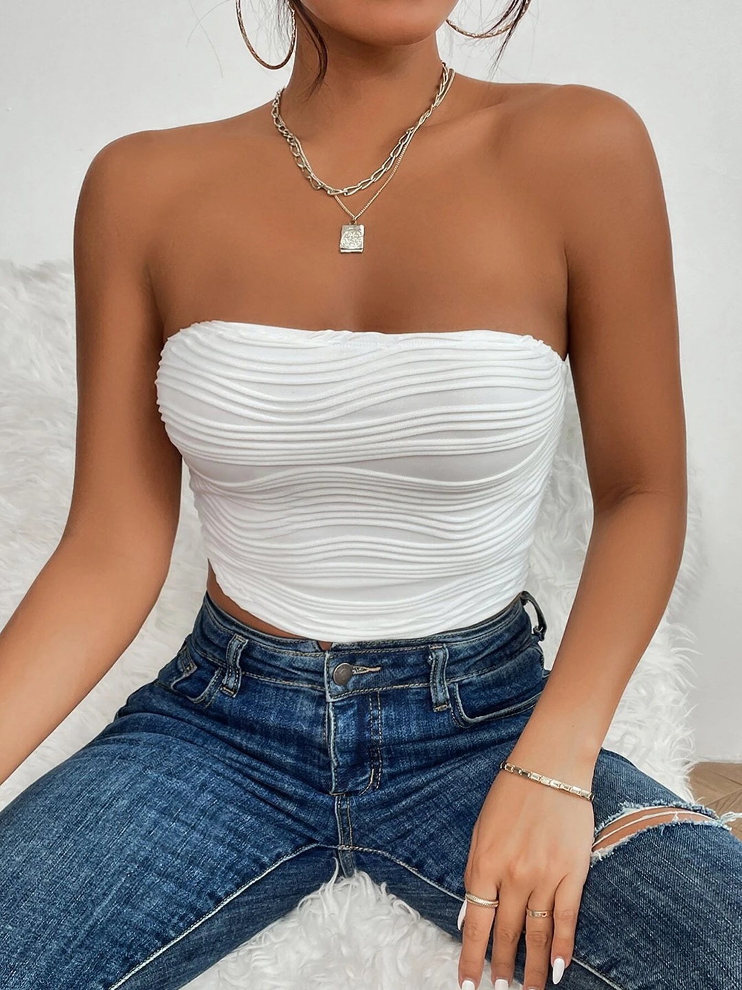 

Stylecast X Slyck White Self Design Strapless Cropped Tube Top