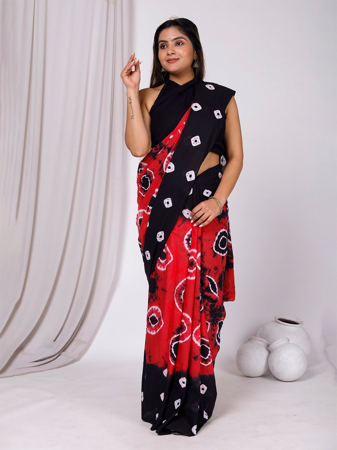 

JAIPURI BLOCK PRINT Bandhani Printed Pure Cotton Bagru Saree, Black