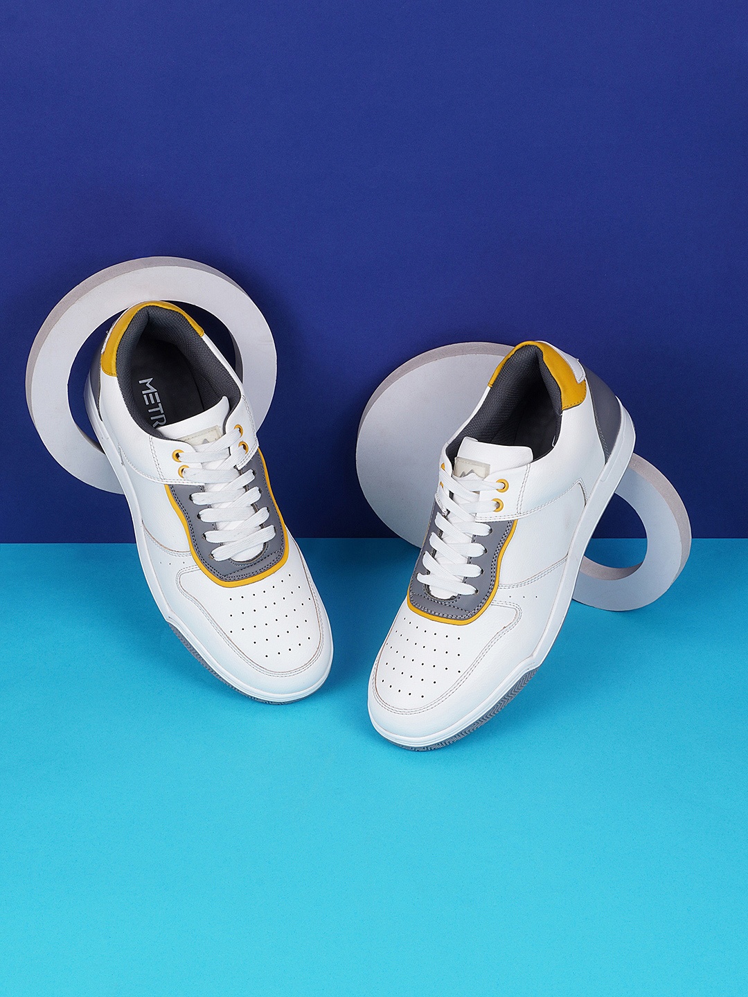 

Metro Men Colourblocked Comfort Insole Lace-Ups Sneakers, White