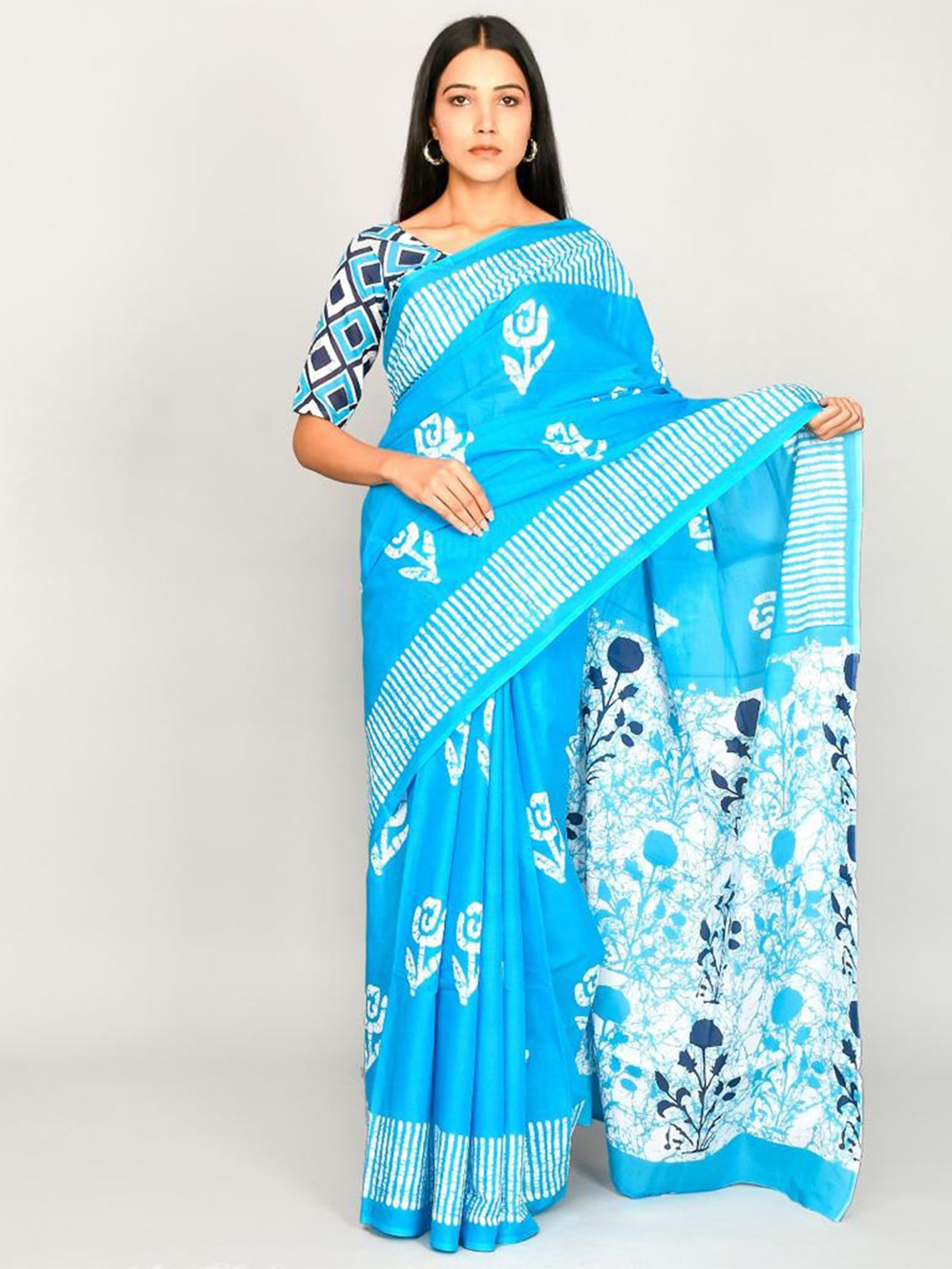 

TROPWEAR Floral Pure Cotton Block Print Saree, Blue