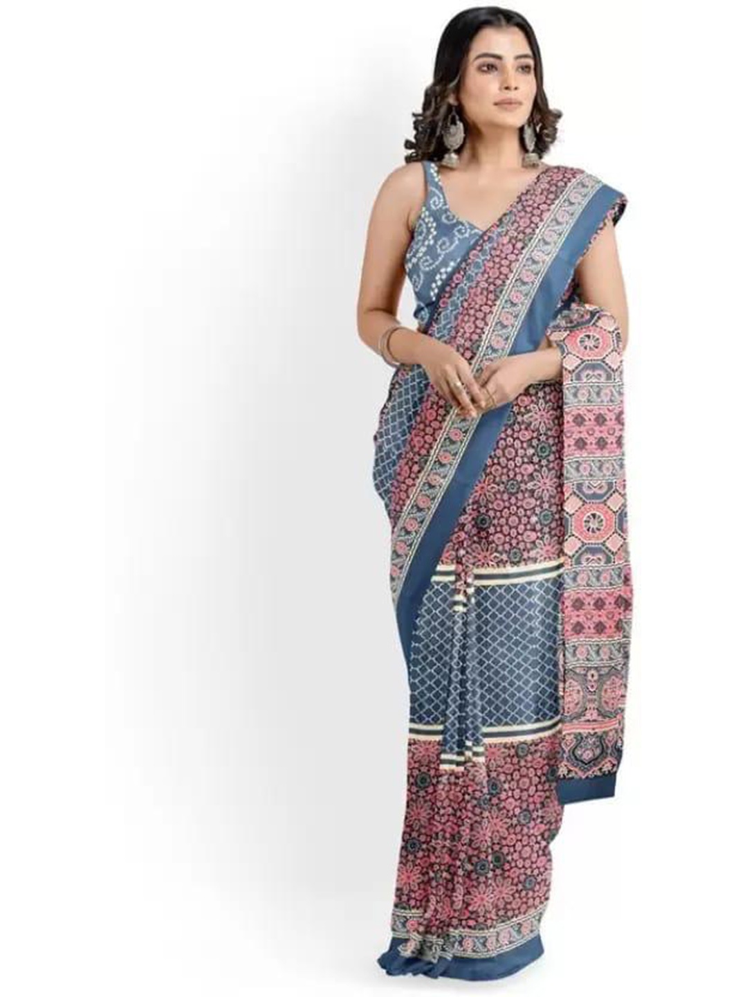 

TROPWEAR Geometric Printed Block Print Saree, Blue