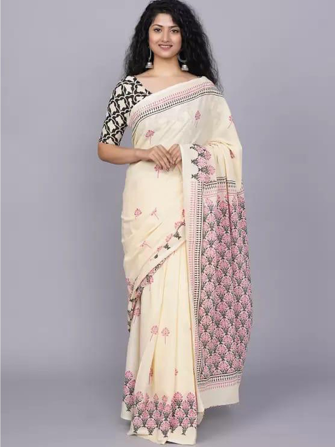 

TROPWEAR Floral Printed Block Print Saree, Cream