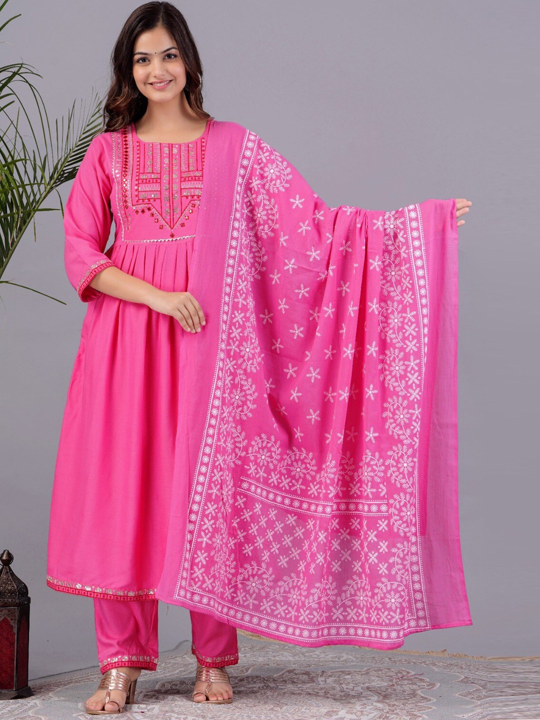 

PNEHA Ethnic Motifs Printed Regular Gotta Patti Kurta with Trousers & Dupatta, Pink