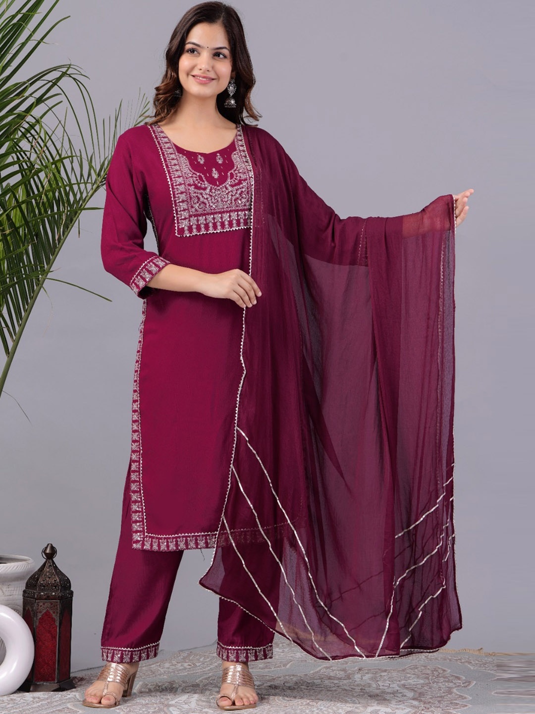 

PNEHA Ethnic Motifs Yoke Design Regular Sequinned Kurta with Trousers & Dupatta, Maroon