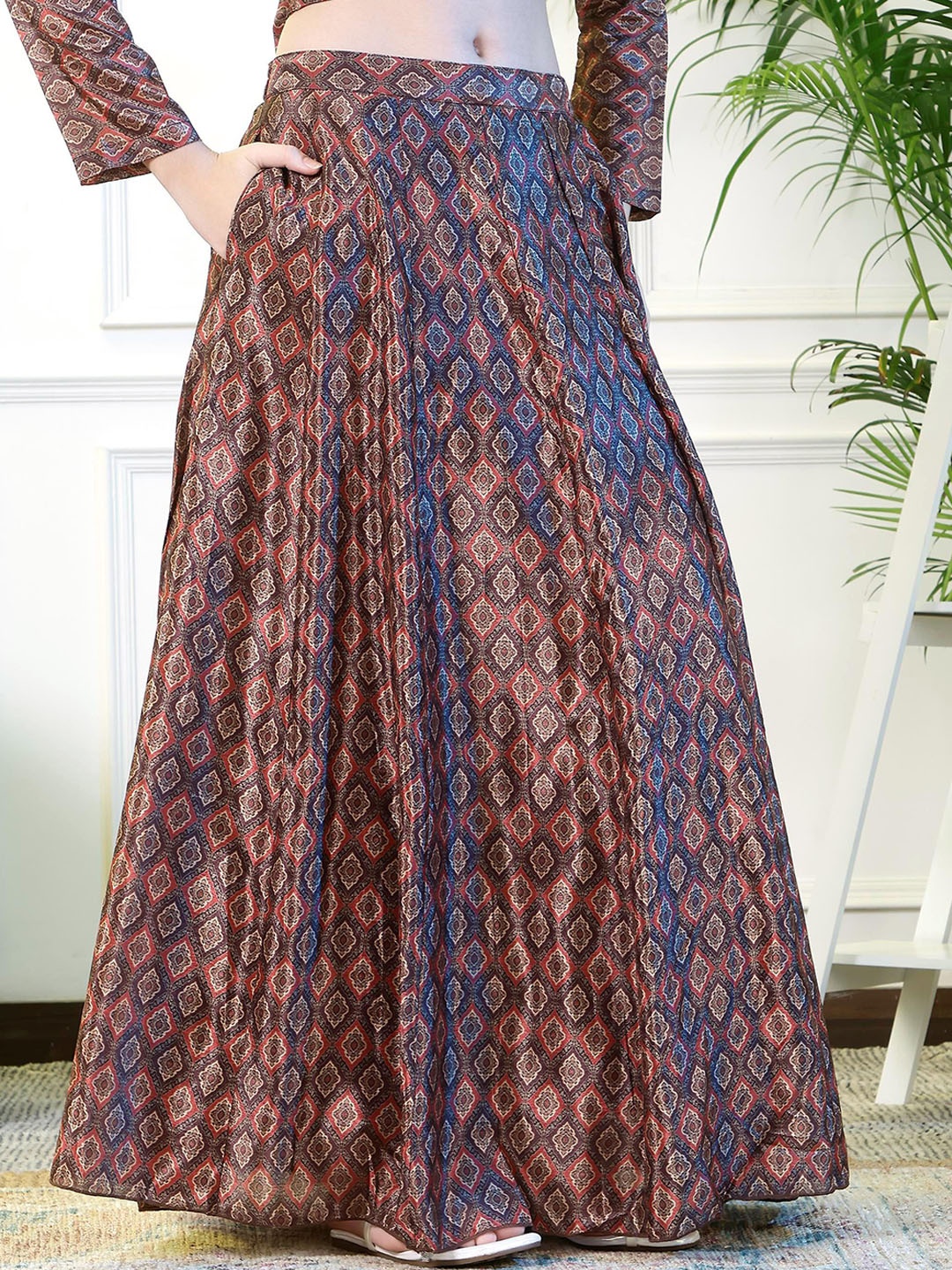 

NEUDIS Floral Printed Flared Maxi Lehenga Skirt With Pocket, Brown