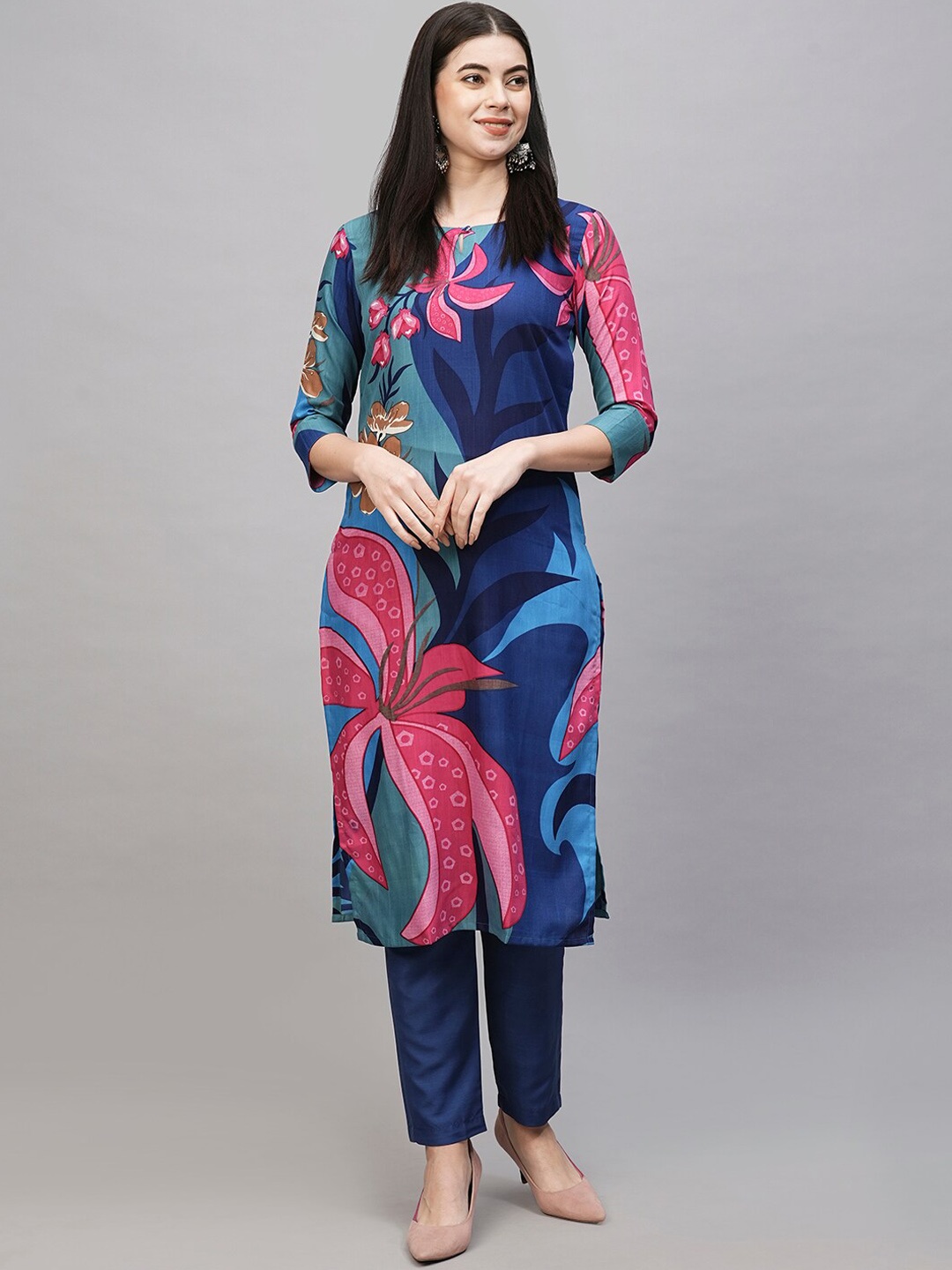 

KALINI Floral Printed Kurta With Trousers, Blue