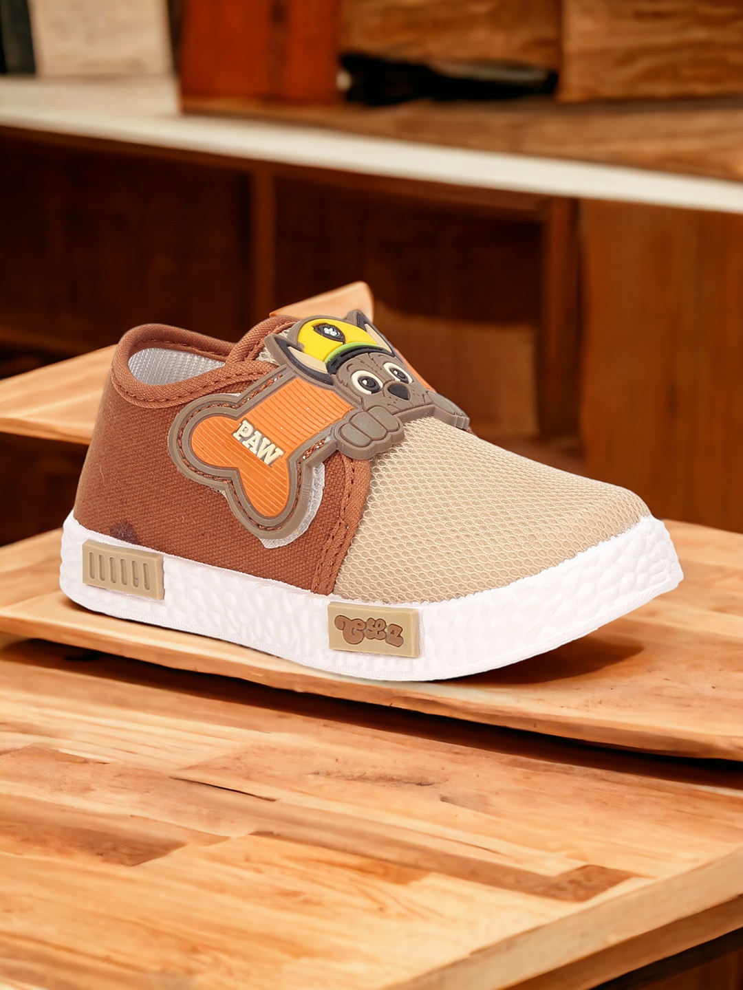 

Lil Lollipop Kids Colourblocked Sneakers, Brown