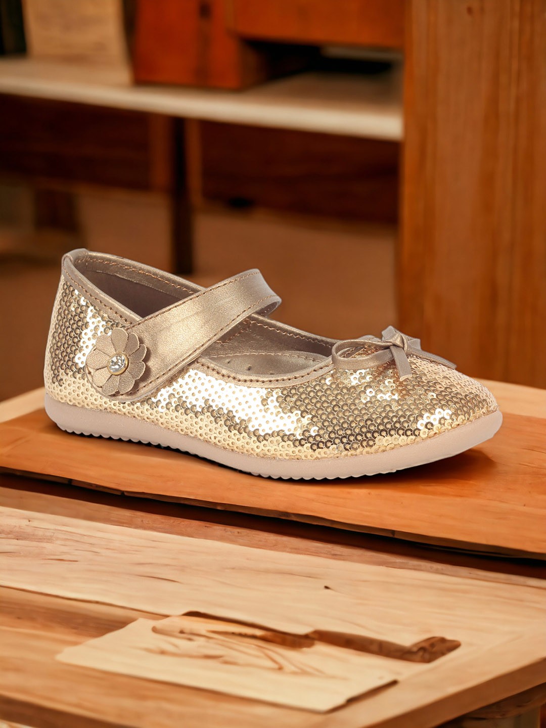 

Lil Lollipop Girls Embellished Ballerinas With Bows, Gold