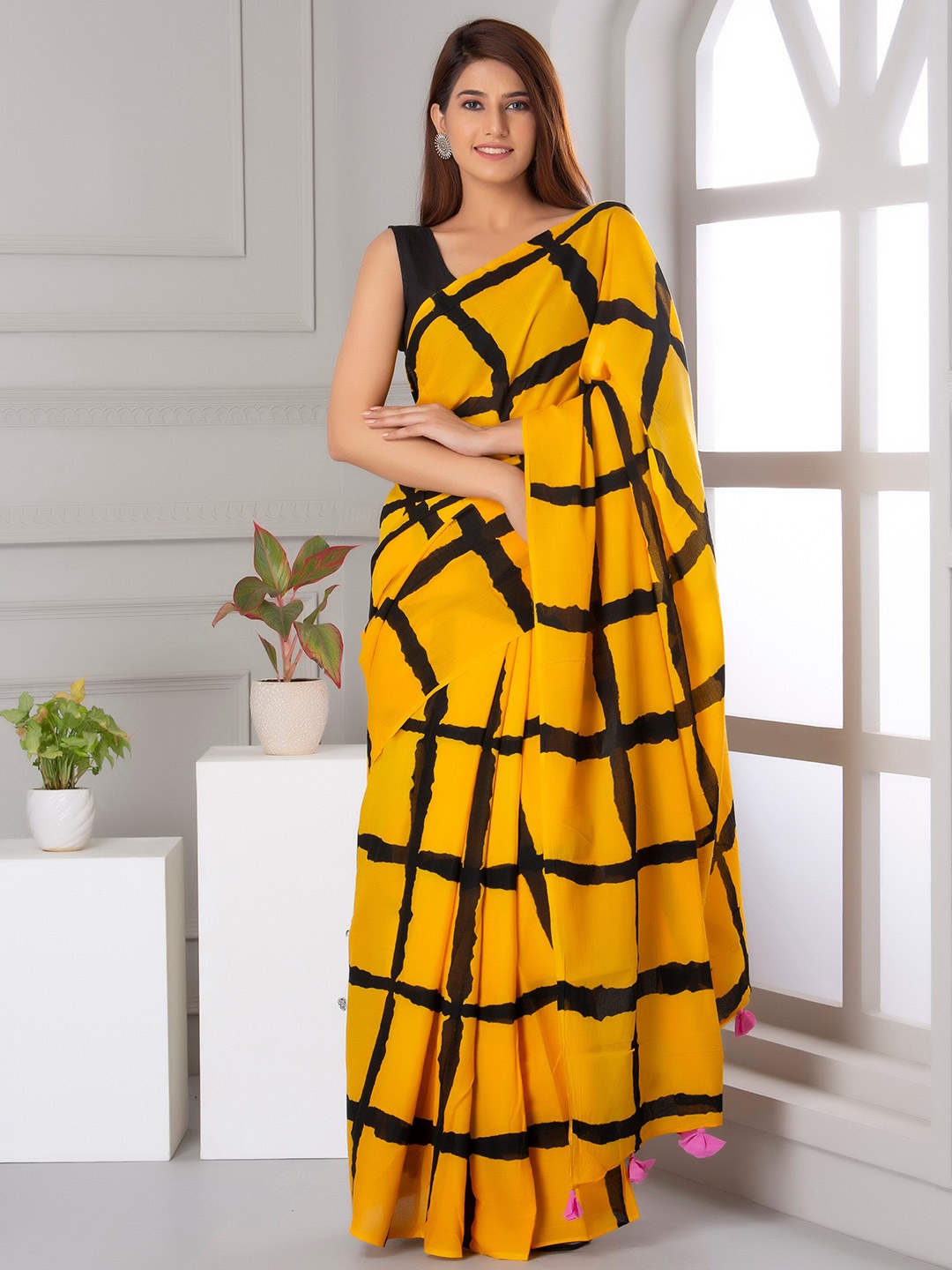 

JAIPURI BLOCK PRINT Checked Pure Cotton Block Print Saree, Yellow