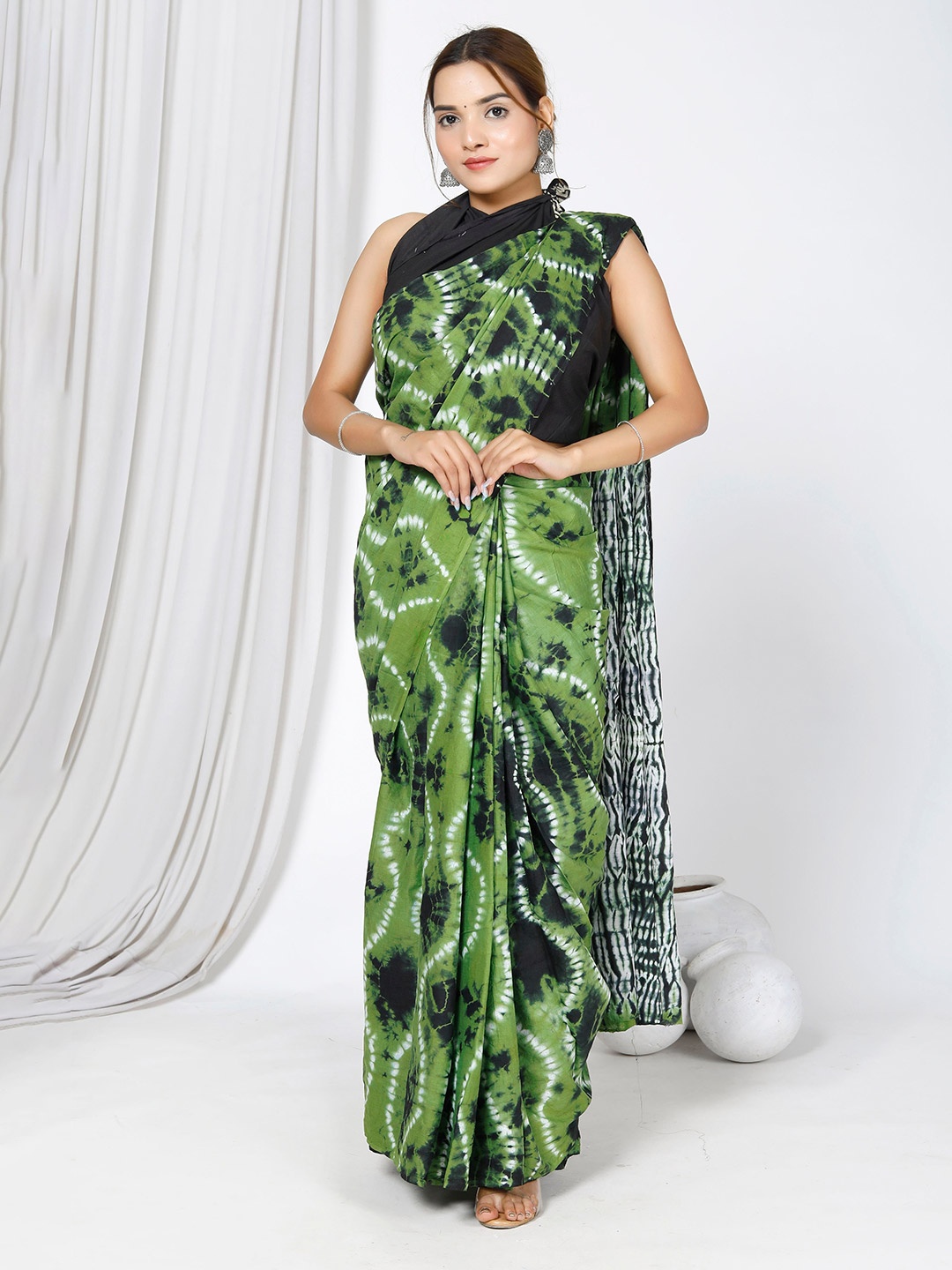 

JAIPURI BLOCK PRINT Bandhani Printed Pure Cotton Block Print Saree, Green