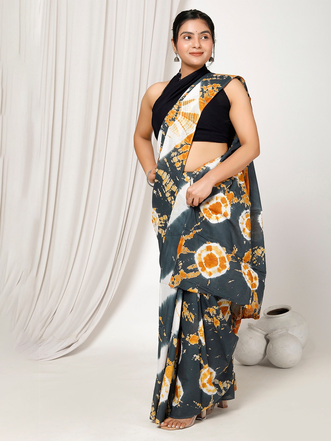 

JAIPURI BLOCK PRINT Tie and Dye Pure Cotton Bagru Saree, Grey