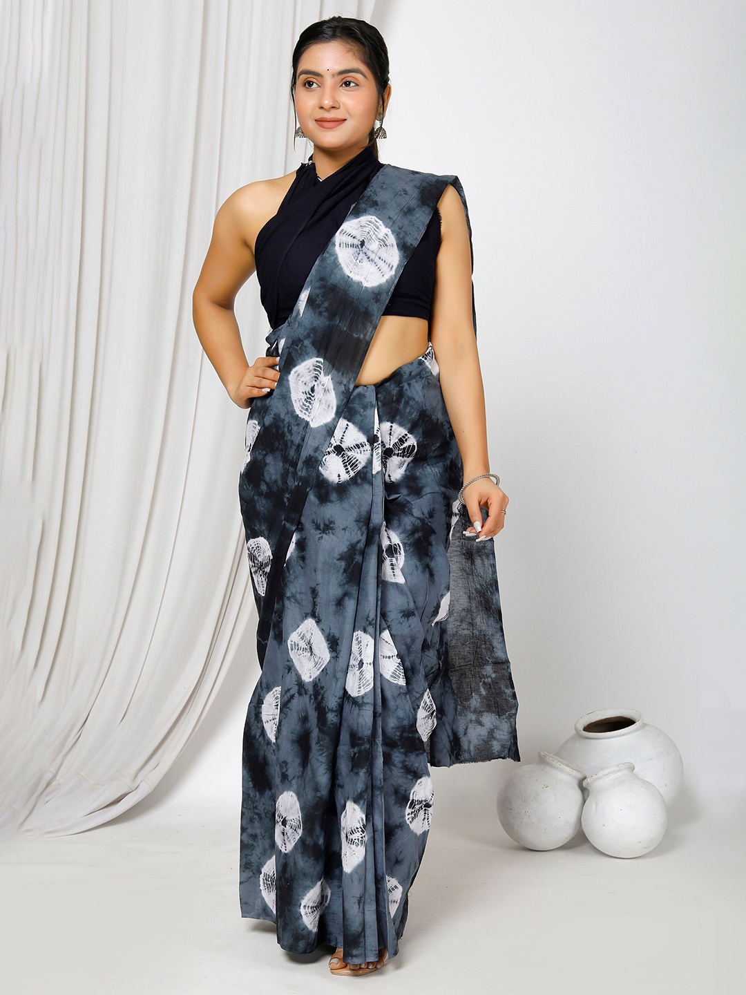 

JAIPURI BLOCK PRINT Tie and Dye Pure Cotton Bagru Saree, Grey