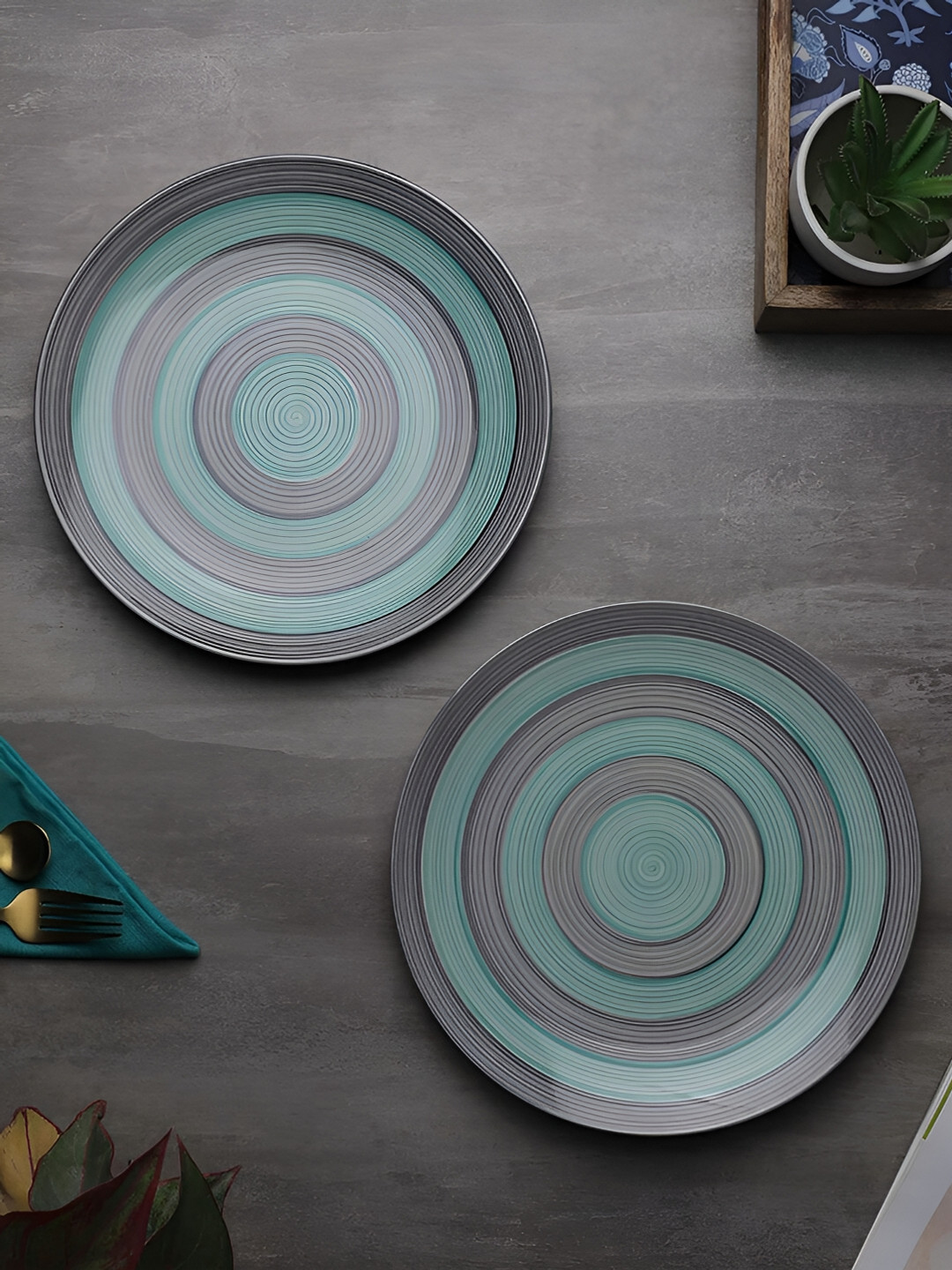 

The Decor Lane Green & Grey 2 Pieces Ceramic Plates