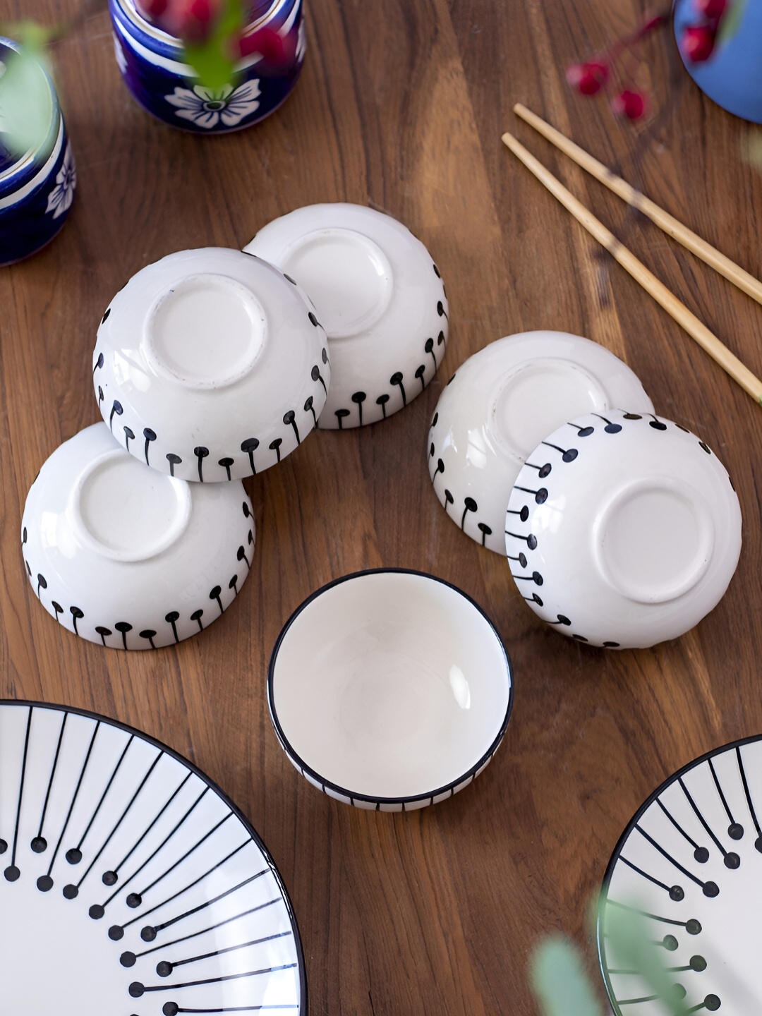 The Decor Lane White & Blue 6 Pieces Ceramic Bowls