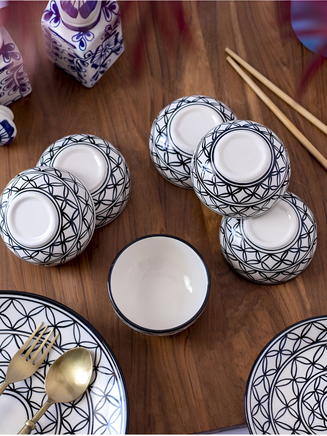 

The Decor Lane White & Blue 6 Pieces Printed Glossy Finished Ceramic Mixing Bowls