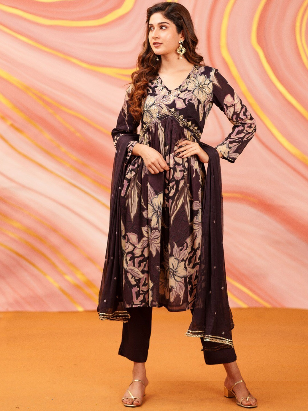 

Vinya Floral Embroidered Empire Sequinned Kurta with Trousers & Dupatta, Purple