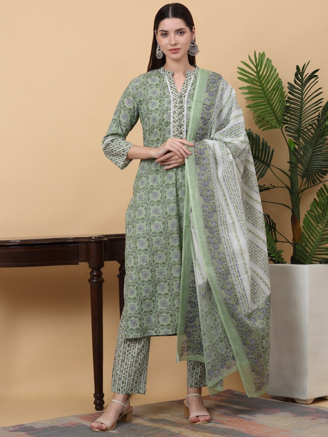

MYAZA Floral Printed Regular Pure Cotton Kurta with Trousers & With Dupatta, Green