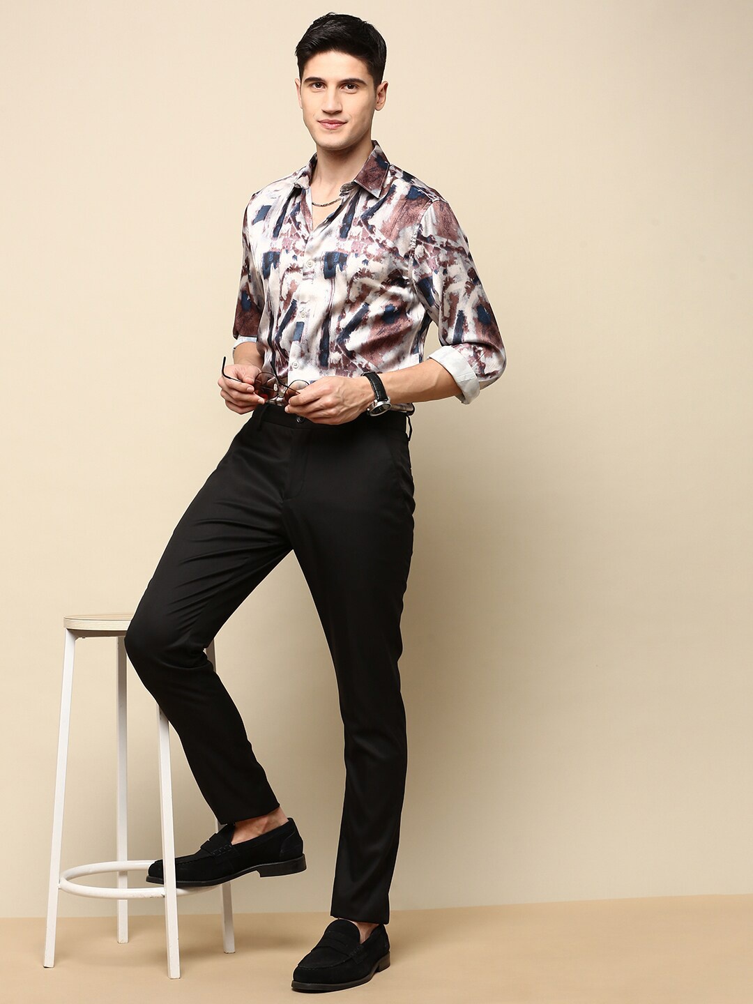 

INVICTUS Spread Collar Slim Fit Opaque Printed Party Shirt, Cream