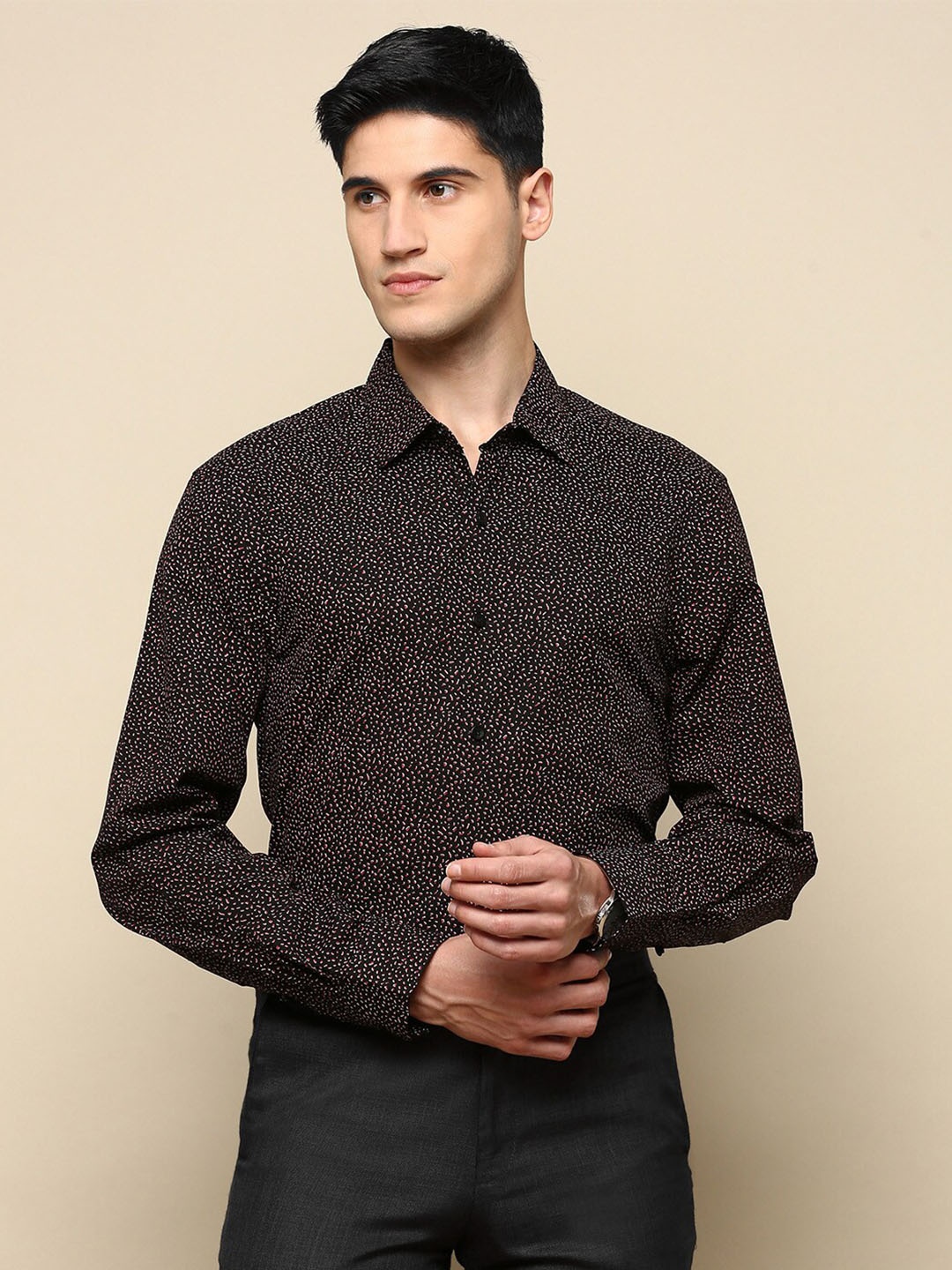 INVICTUS Standard Slim Fit Printed Cotton Formal Shirt, Black