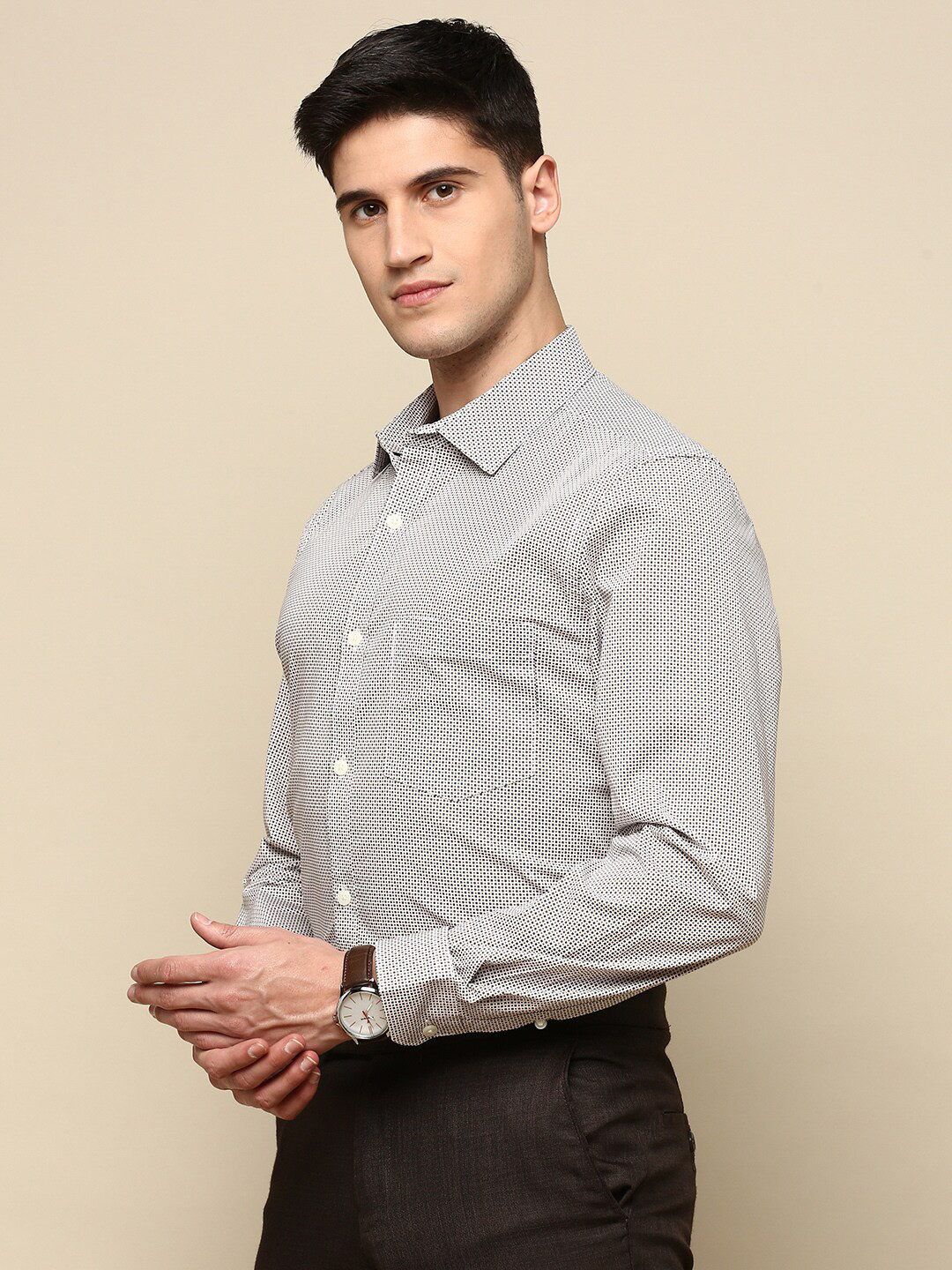 

INVICTUS Standard Striped Cotton Spread Collar Slim Fit Opaque Formal Shirt, White