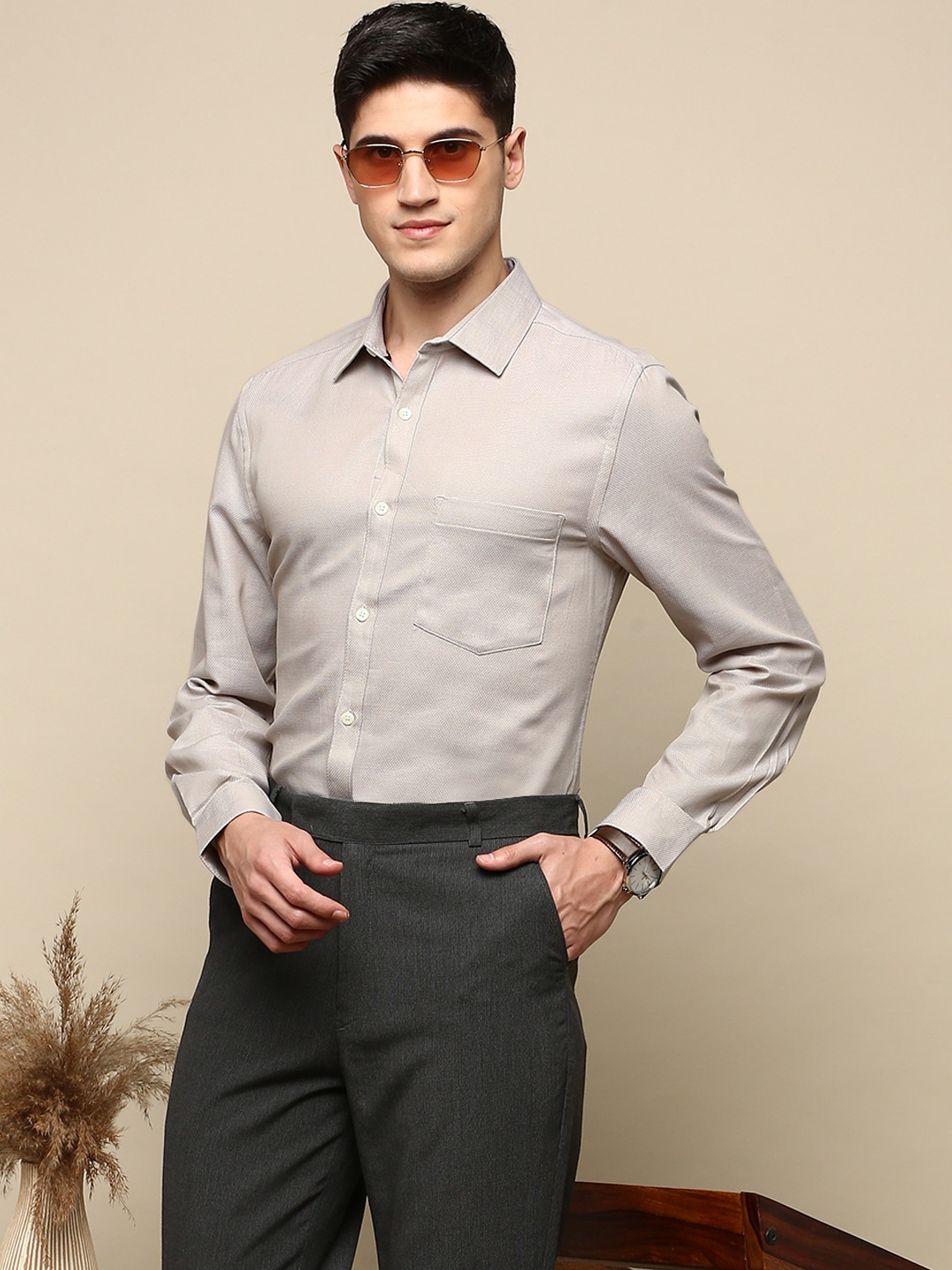 

INVICTUS Spread Collar Standard Slim Fit Cotton Opaque Formal Shirt, Beige