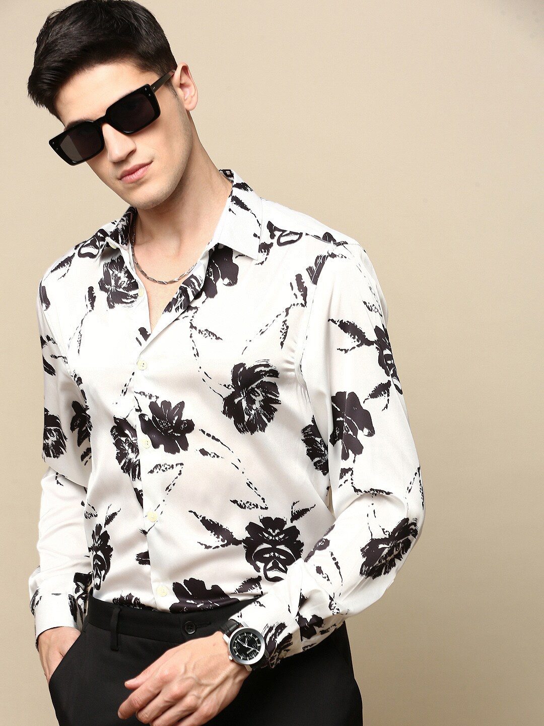 

INVICTUS Spread Collar Slim Fit Floral Opaque Printed Party Shirt, White