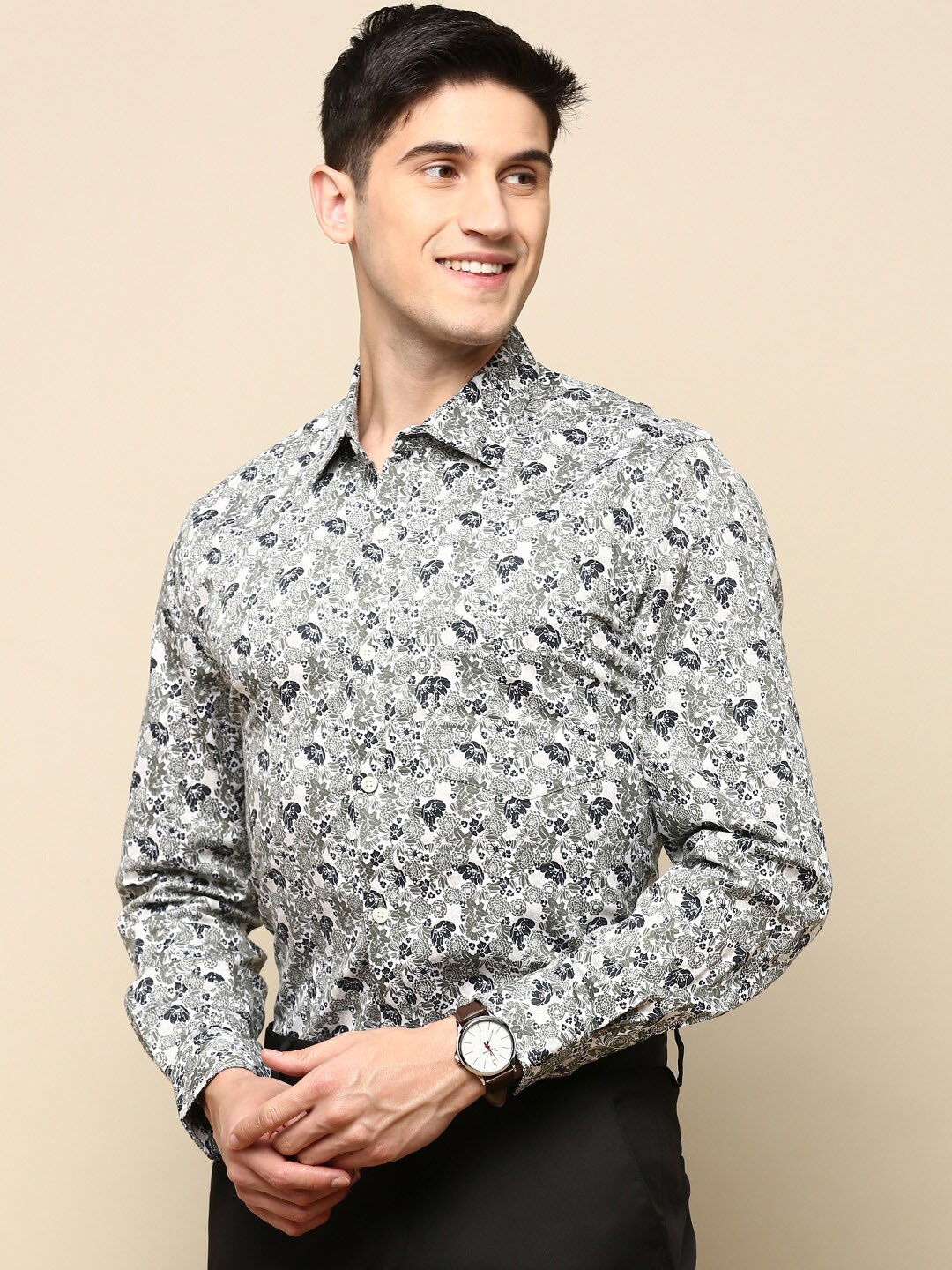 

INVICTUS Spread Collar Standard Slim Fit Floral Cotton Opaque Printed Formal Shirt, Olive