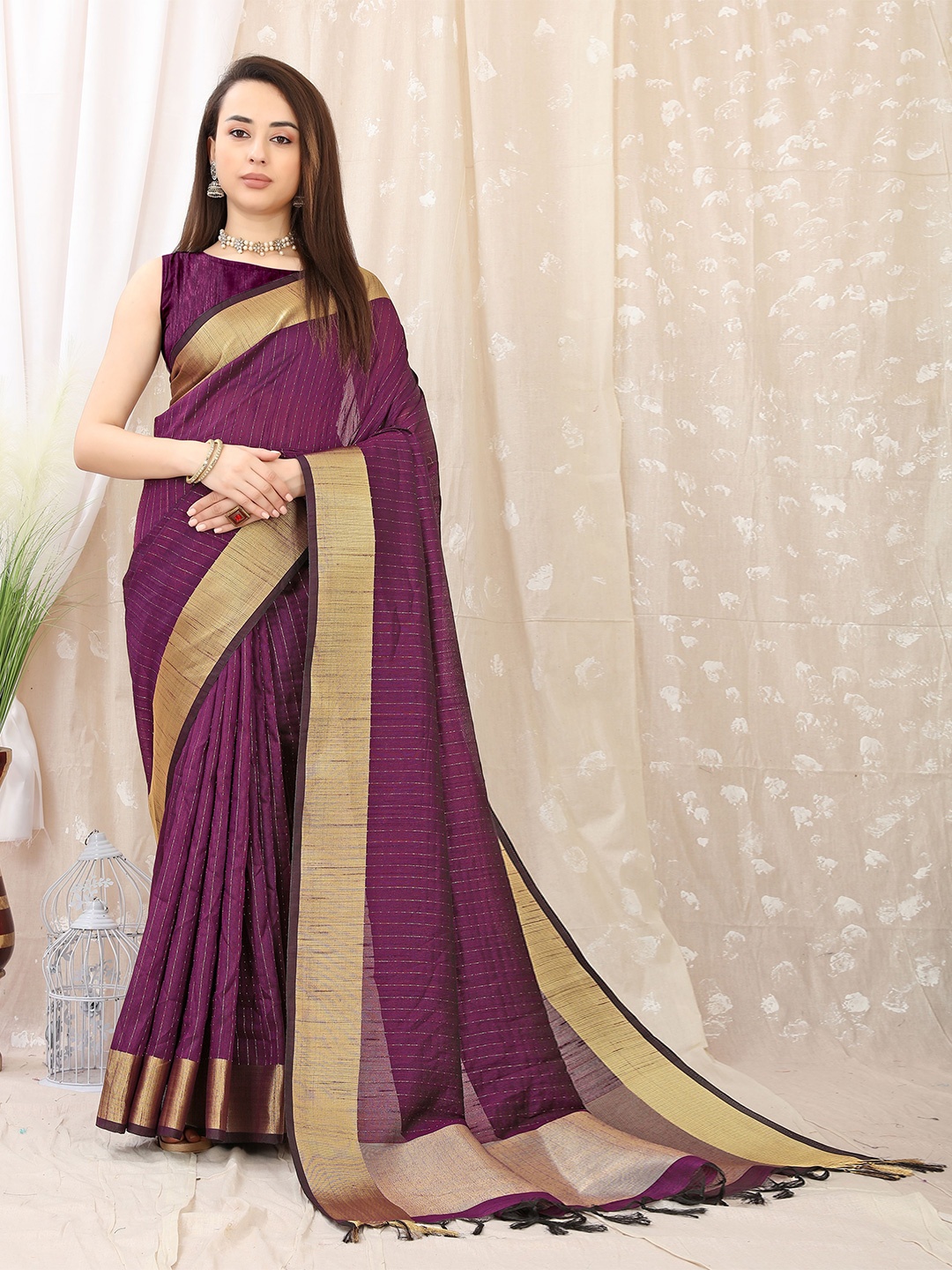 

DIVASTRI Raw Silk Banarasi Zari Saree, Purple