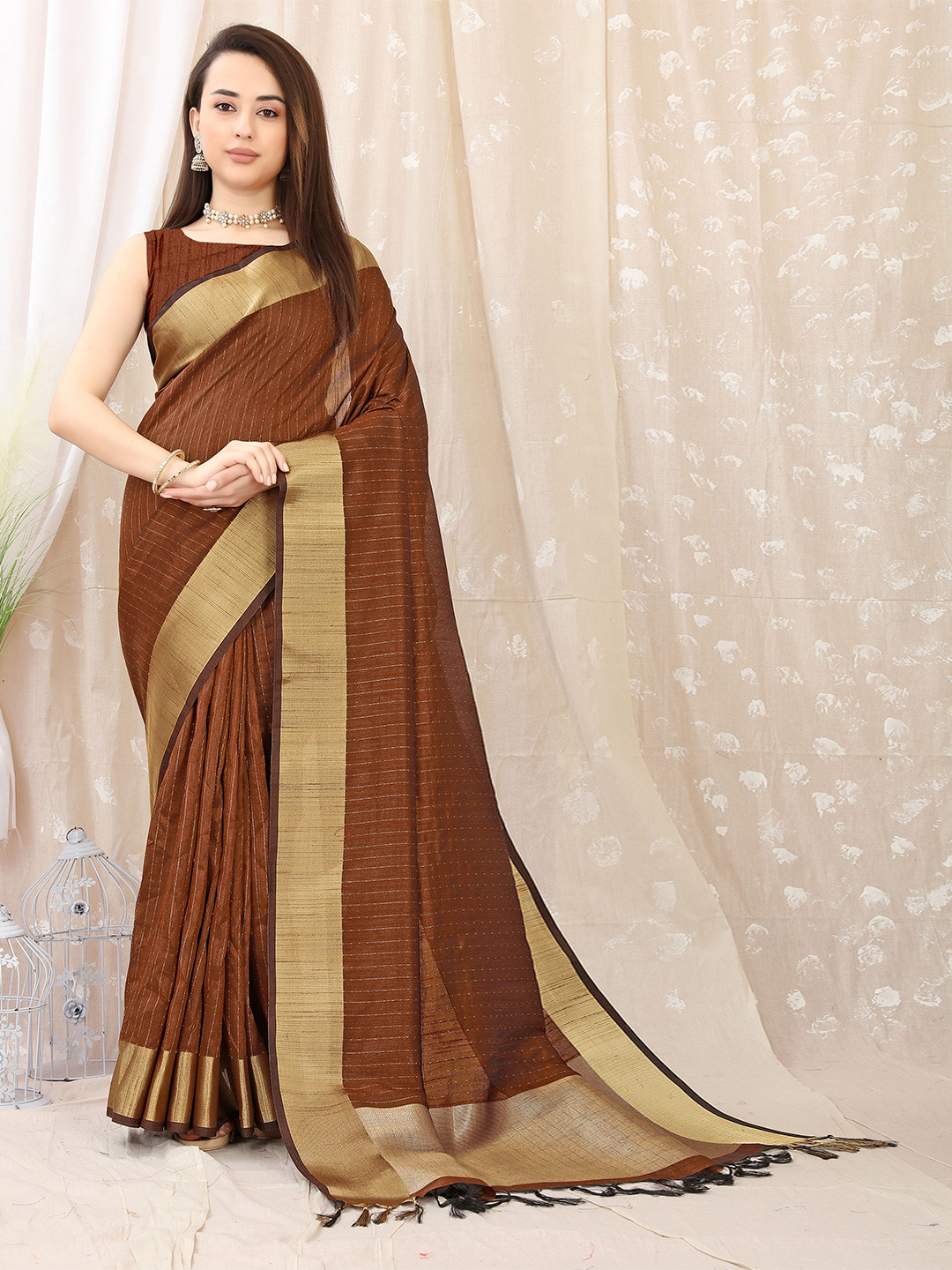 

DIVASTRI Raw Silk Banarasi Zari Saree, Brown