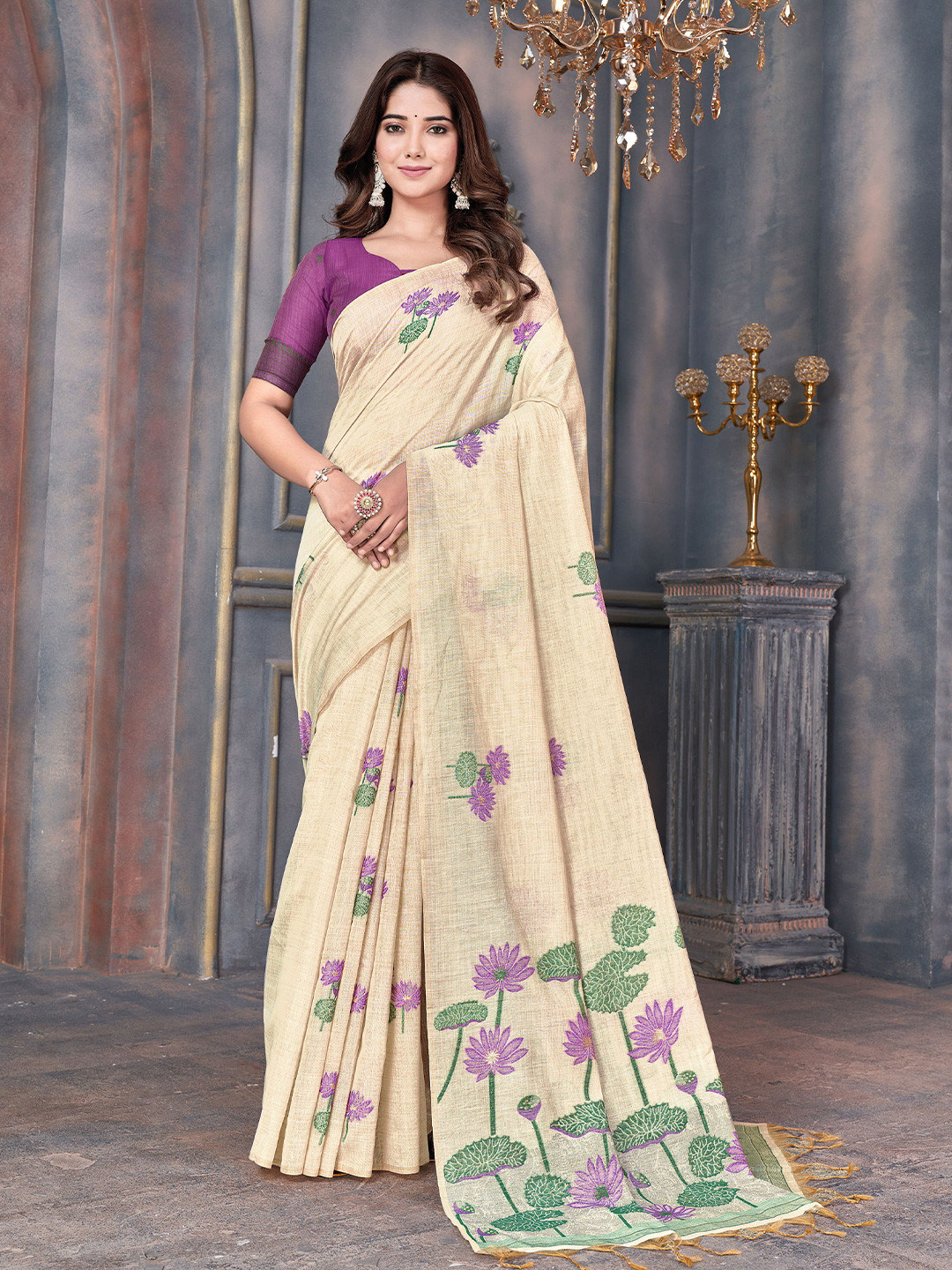 

DIVASTRI Floral Printed Pure Cotton Banarasi Saree, Purple