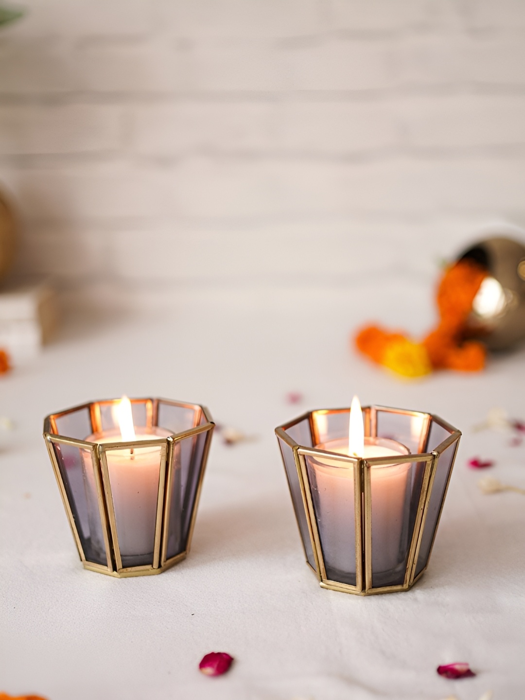 

BEHOMA Grey & Gold-Toned 2Pcs Glass Candle Holder