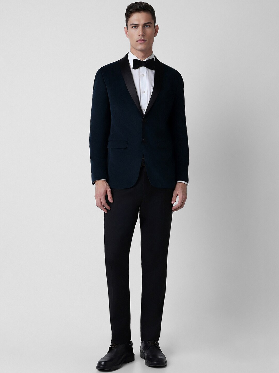 

Peter England Elite Slim-Fit Single-Breasted Two-Piece Suit, Navy blue