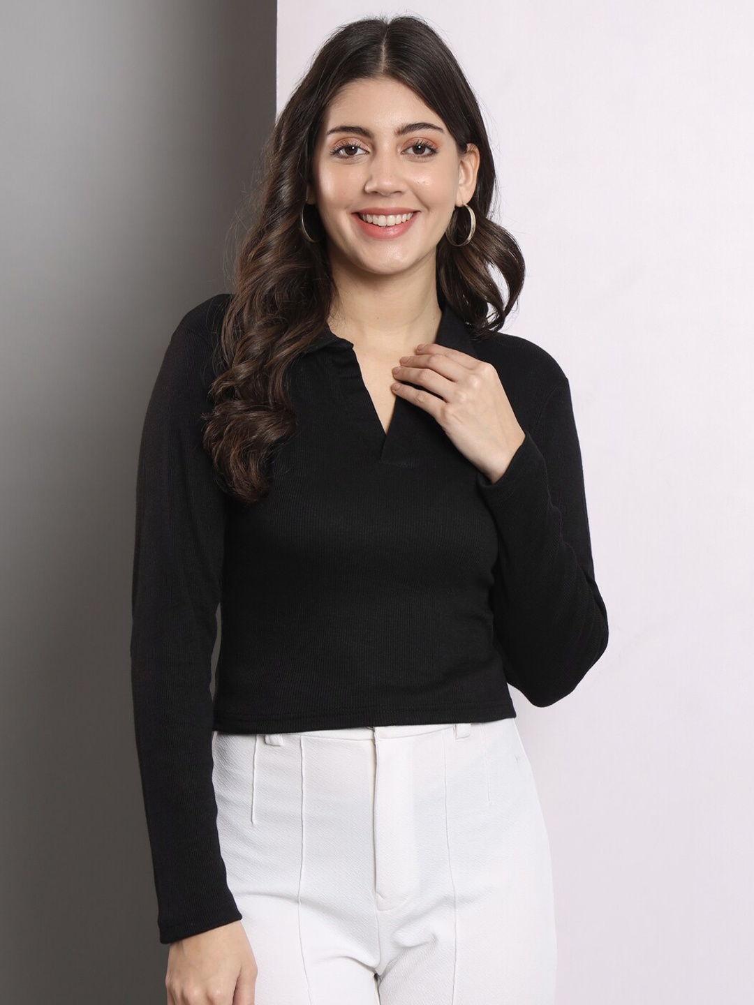 

Q-rious Long Sleeves Spread Collar Knitted Top, Black