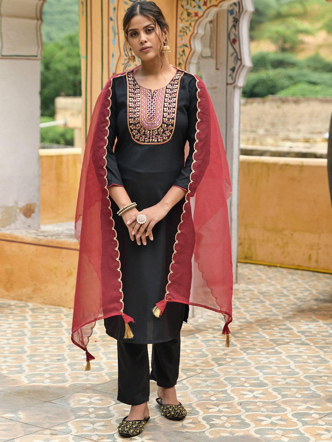 

KALINI Ethnic Motifs Yoke Design Sequinned Detailed Straight Kurta & Trouser With Dupatta, Black