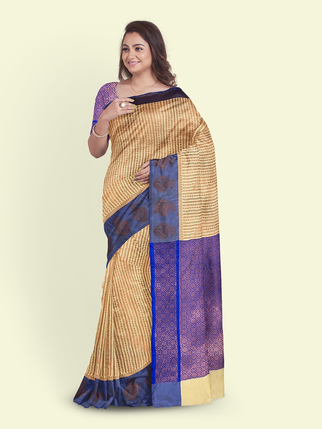 

Muskan Fashion Ethnic Motifs Woven Design Zari Banarasi Saree, Cream