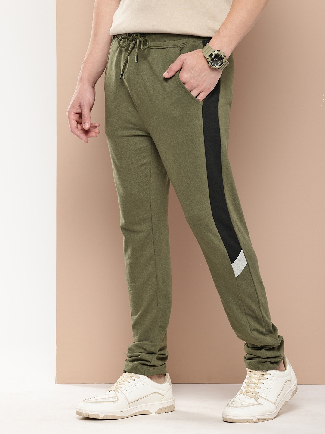 

INVICTUS Men Side Striped Track Pants, Olive