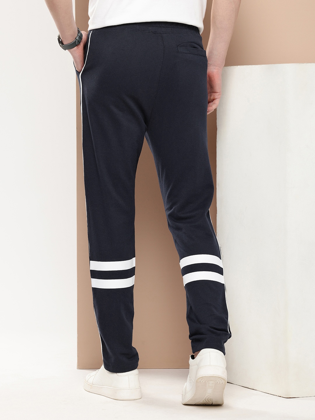 

INVICTUS Men Solid Track Pants, Navy blue