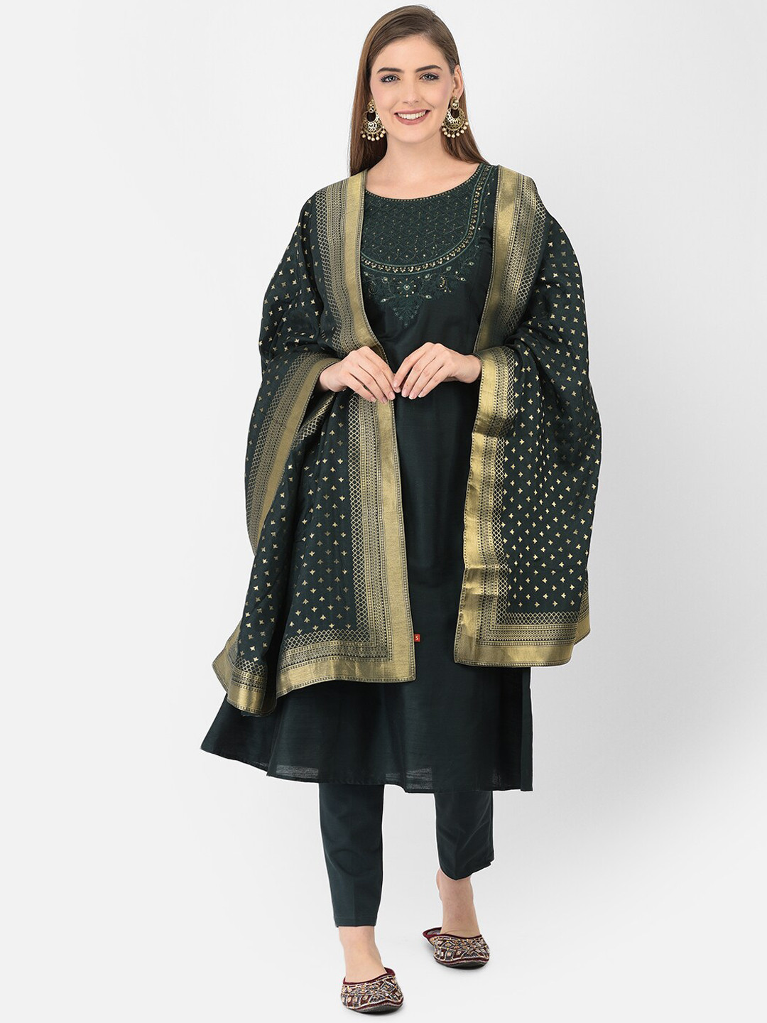 

Span Yoke Design Embroidered Round Neck Cotton A-Line Kurta, Green