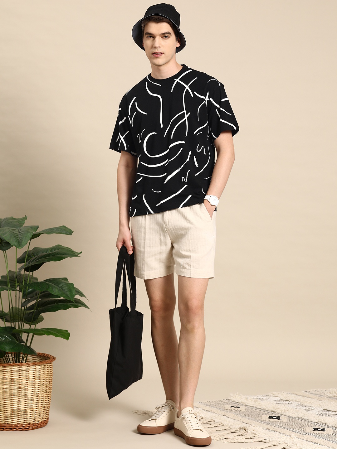 

Mast & Harbour Printed Drop-Shoulder Sleeves Relaxed T-shirt, Black