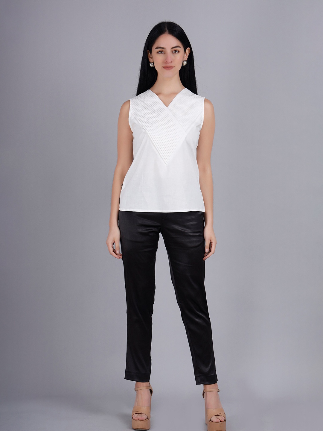 

indy Raaga V-neck Pin tuck Cotton Regular Top, White