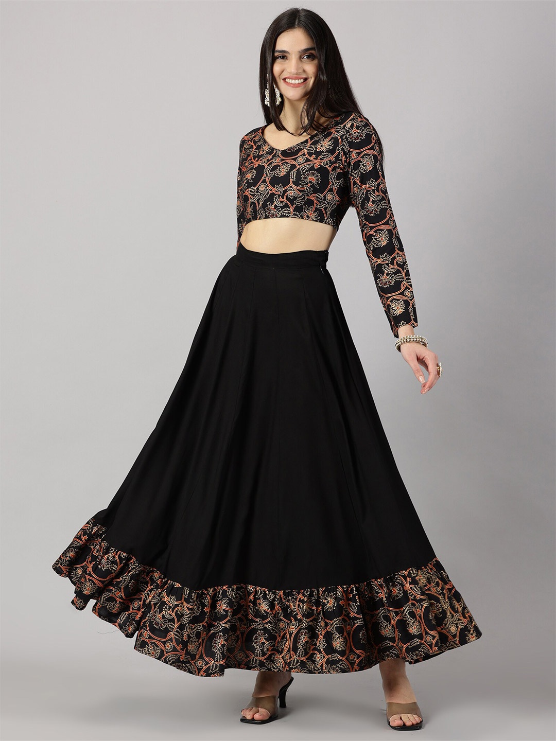 

HEERAJI Floral Printed Round Neck Long Sleeves Crop Top With Flared A-Line Maxi Skirt, Black