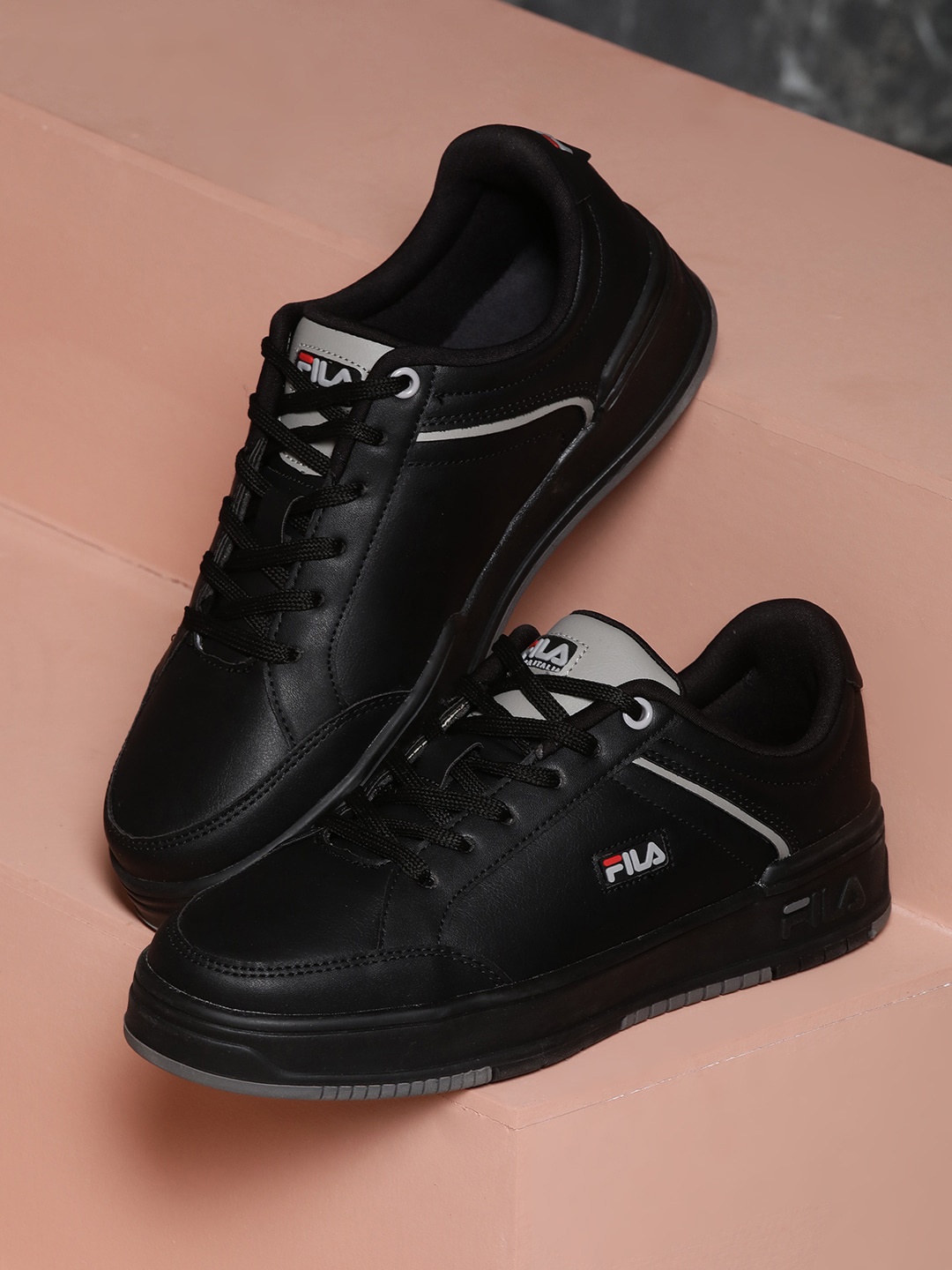 

FILA Men Round Toe Textile Lace-Ups Sneakers, Black