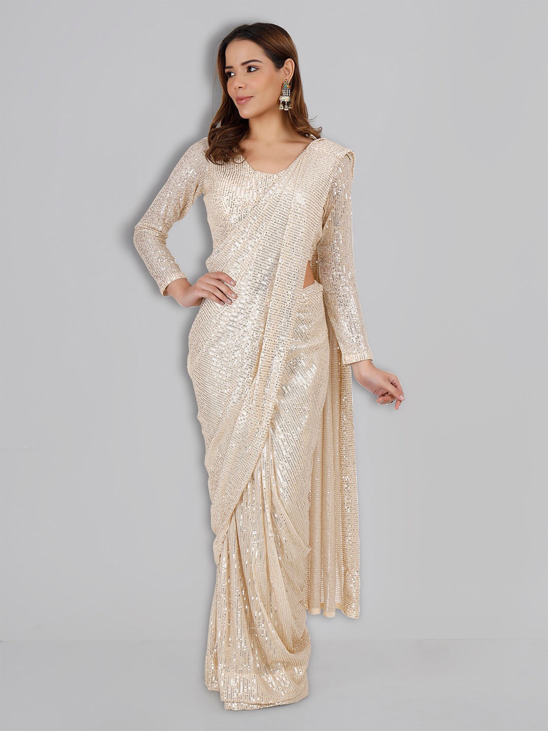 

MILU MADAN Embellished Sequinned Detail Saree, Gold