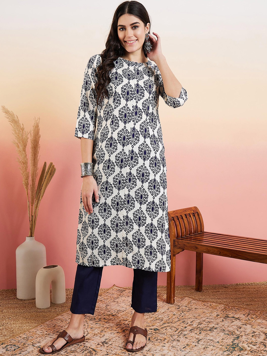

MASSTANI BY INDDUS Ethnic Motifs Printed Regular Kurta With Trousers, Blue