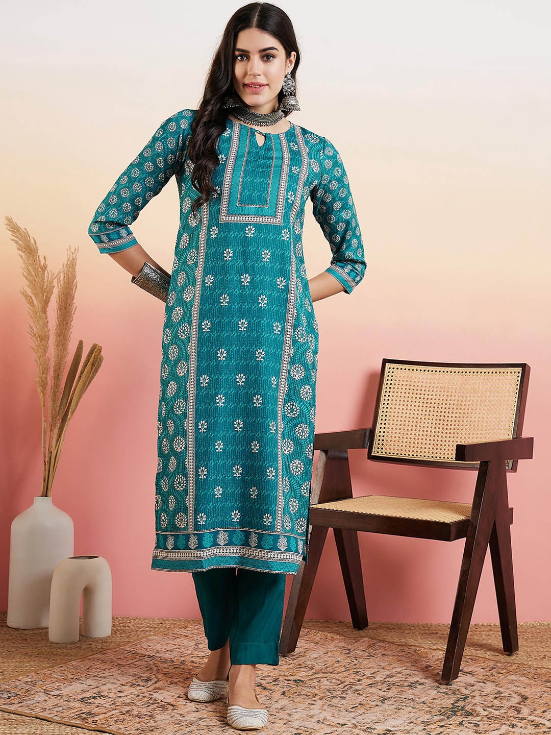 

MASSTANI BY INDDUS Floral Printed Regular Pure Cotton Kurta With Trousers, Green