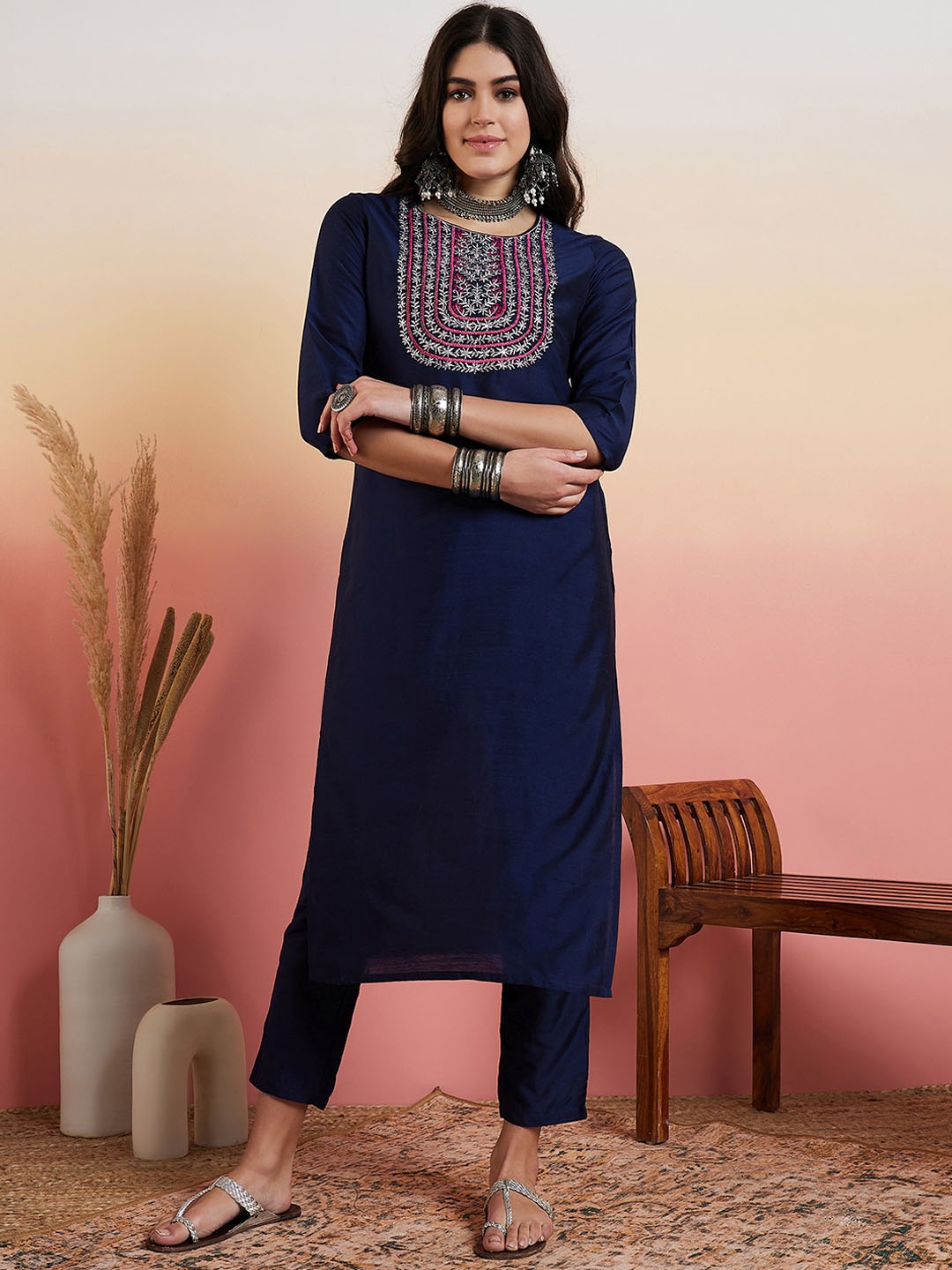 

MASSTANI BY INDDUS Yoke Design Regular Kurta with Trousers, Navy blue