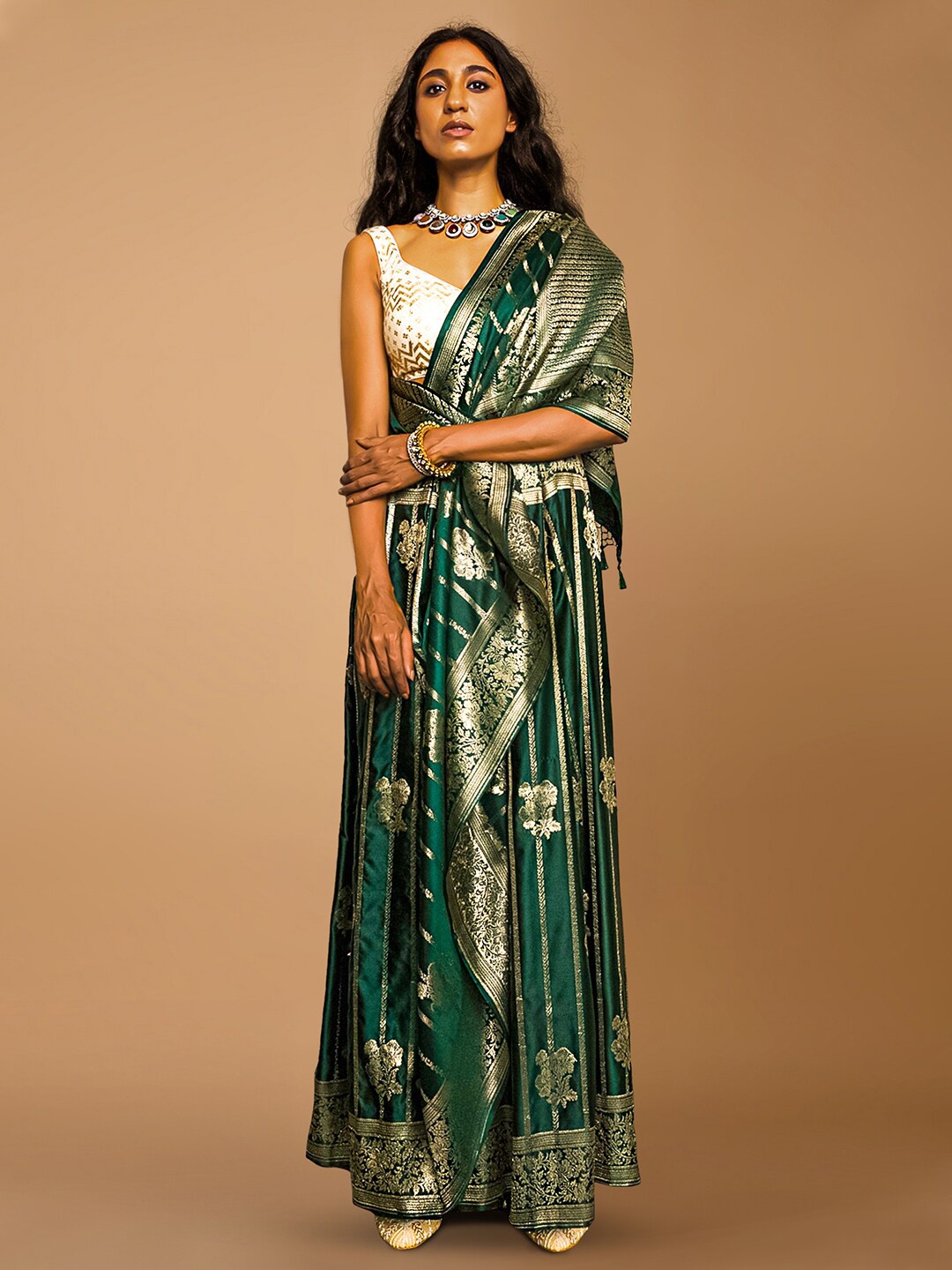 

saree.com Ethnic Motifs Woven Design Zari Silk Blend Banarasi Saree, Green