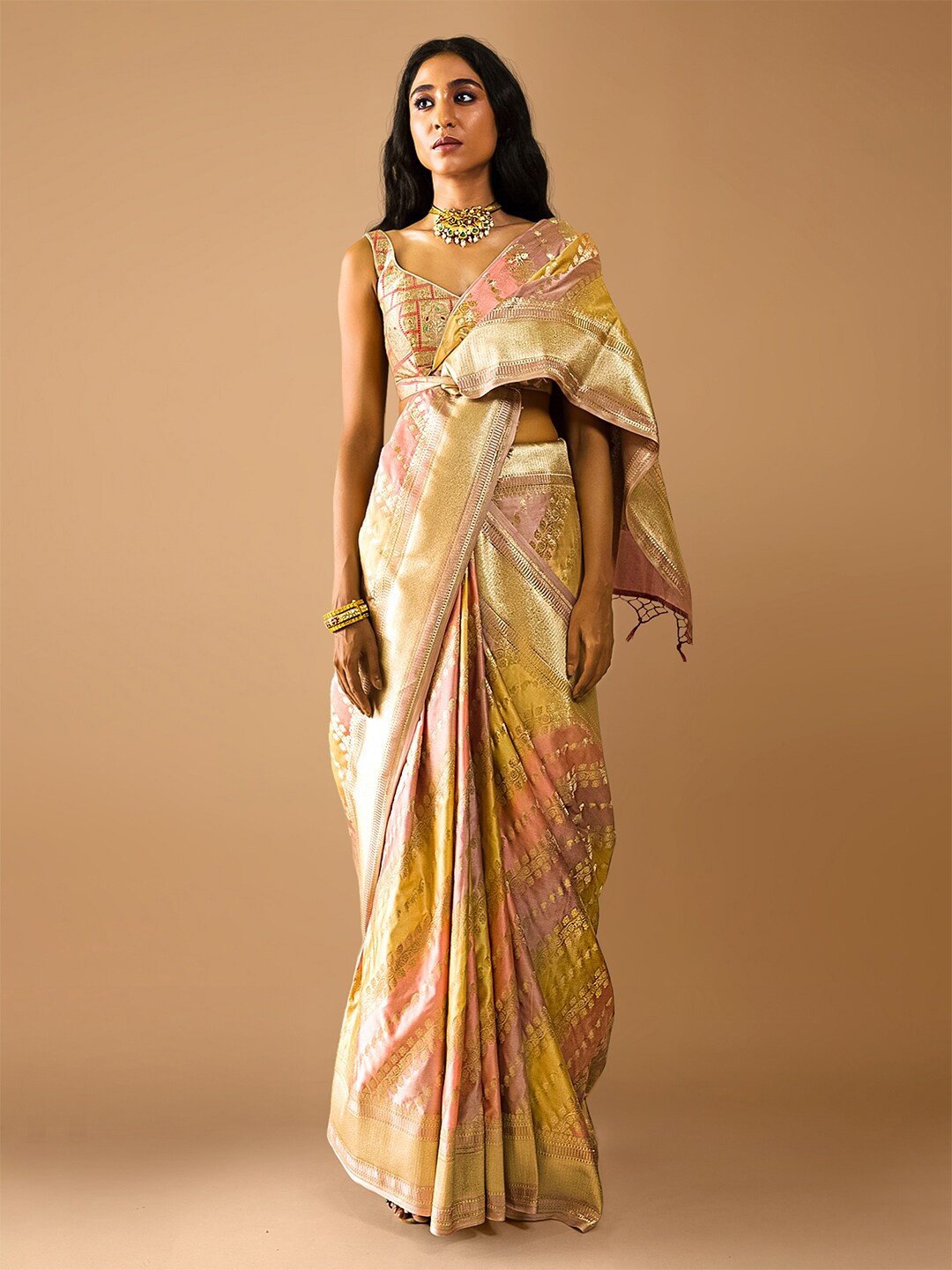 

saree.com Ethnic Motifs Woven Design Zari Silk Blend Banarasi Saree, Pink