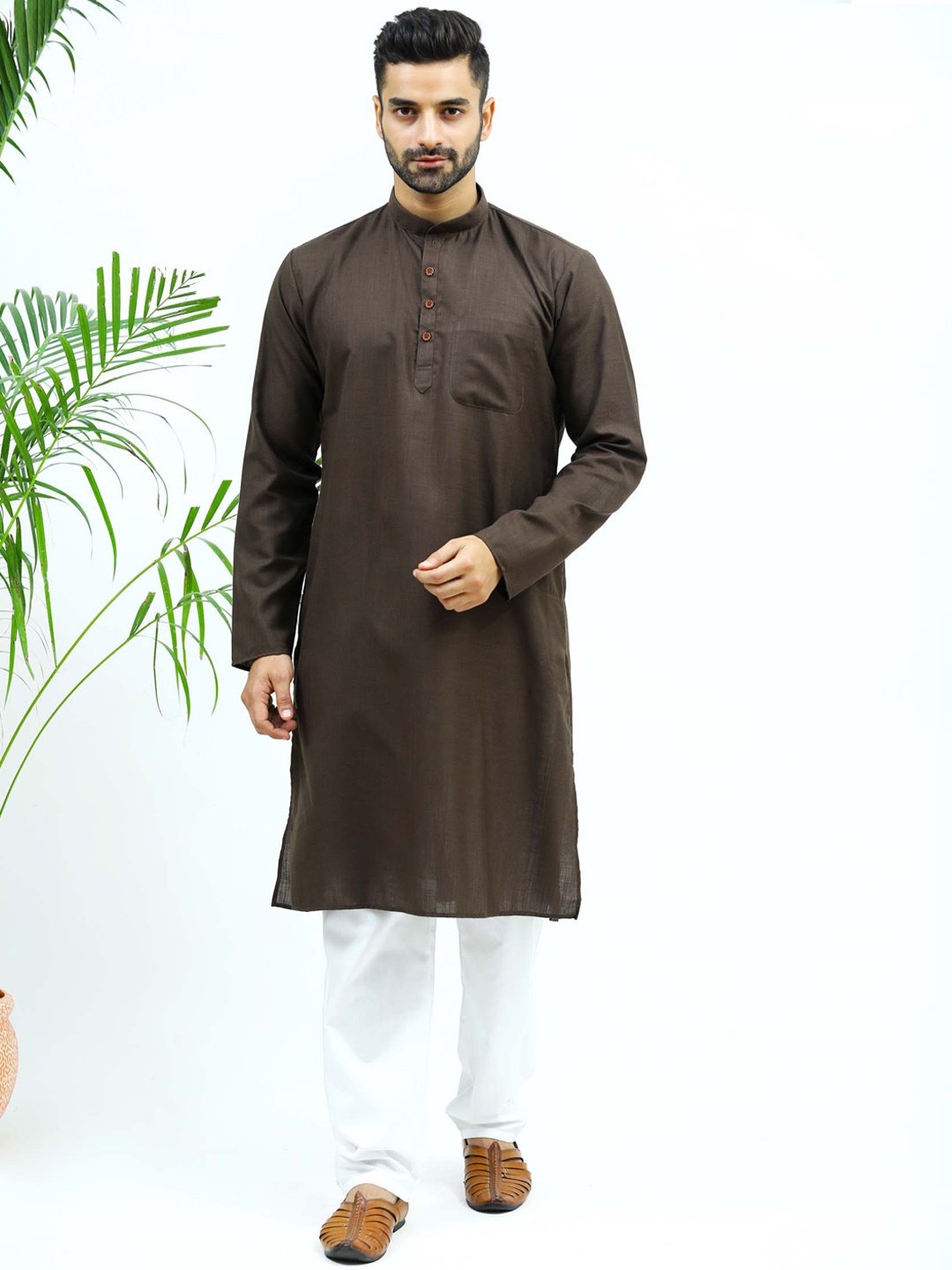 

BLUESAANCHI Mandarin Collar Kurta With Pyjama, Brown