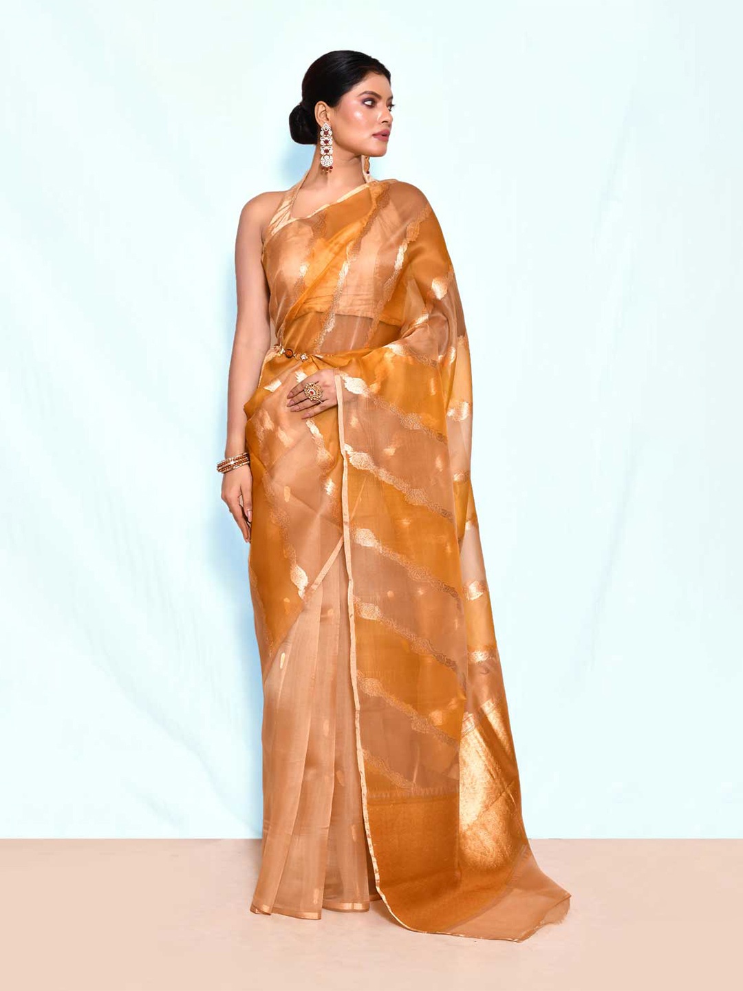 

Rasm by Muskaan Woven Design Zari Organza Banarasi Saree, Gold